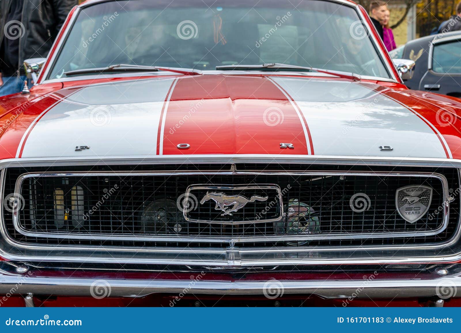 Het Logo Van FORD Mustang Sluit Af Redactionele Stock Foto - Image of ...