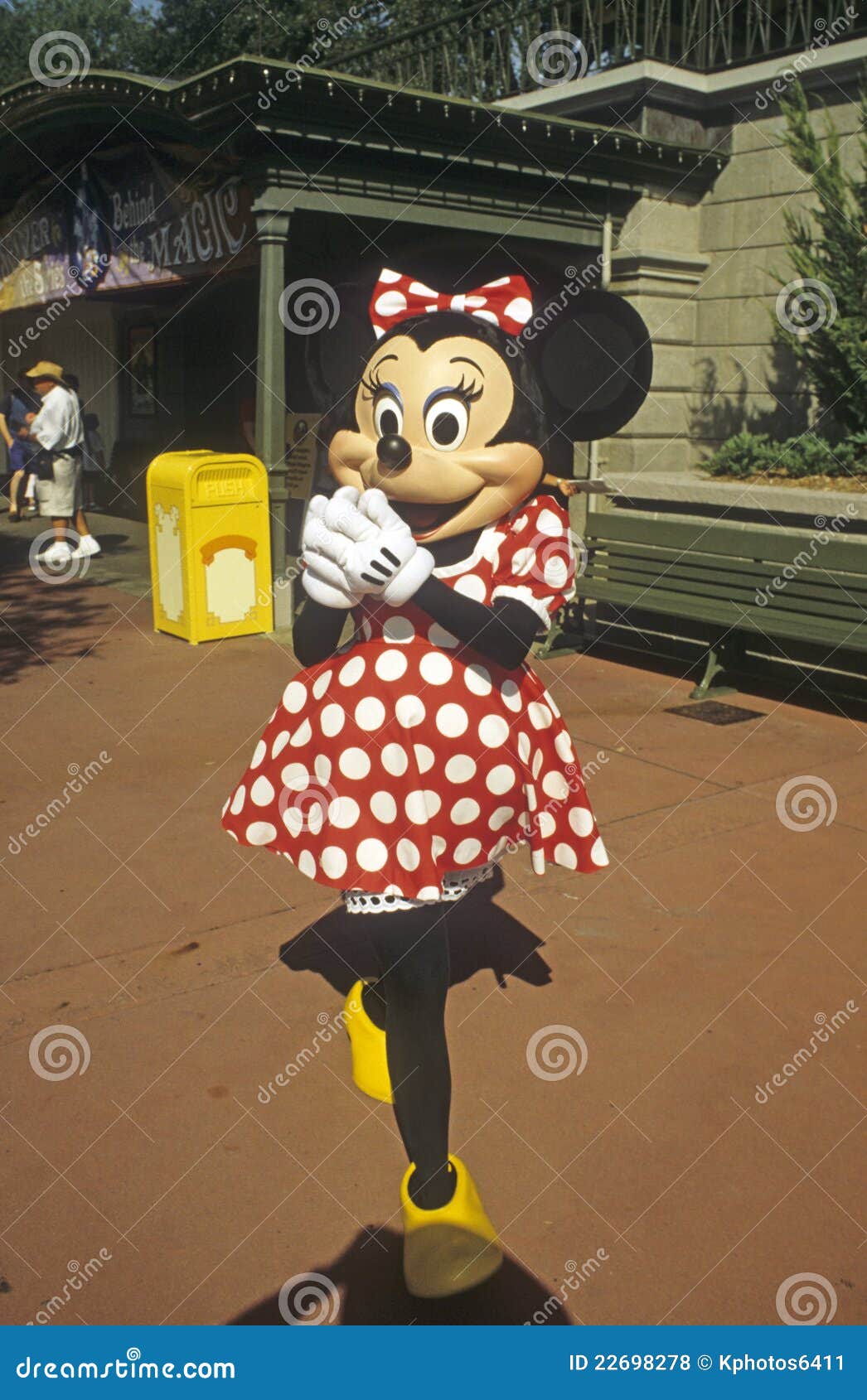 Het Magische Van De Wereld Van Disney - Minnie Redactionele Stock Foto - of wereld, karakters: 22698278