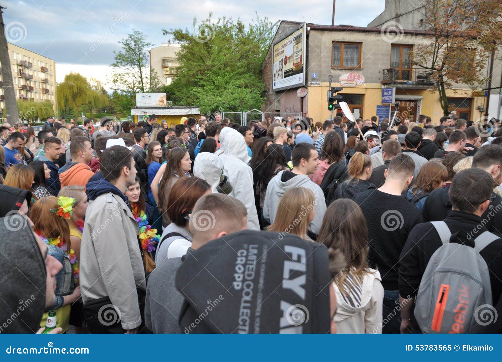 Het spectakel 2015 van studenten. Dit is een mening van het spectakel van studenten op de eerste dag van de vakantie van studenten in Lublin 6 mei, 2015 Lublin, Polen