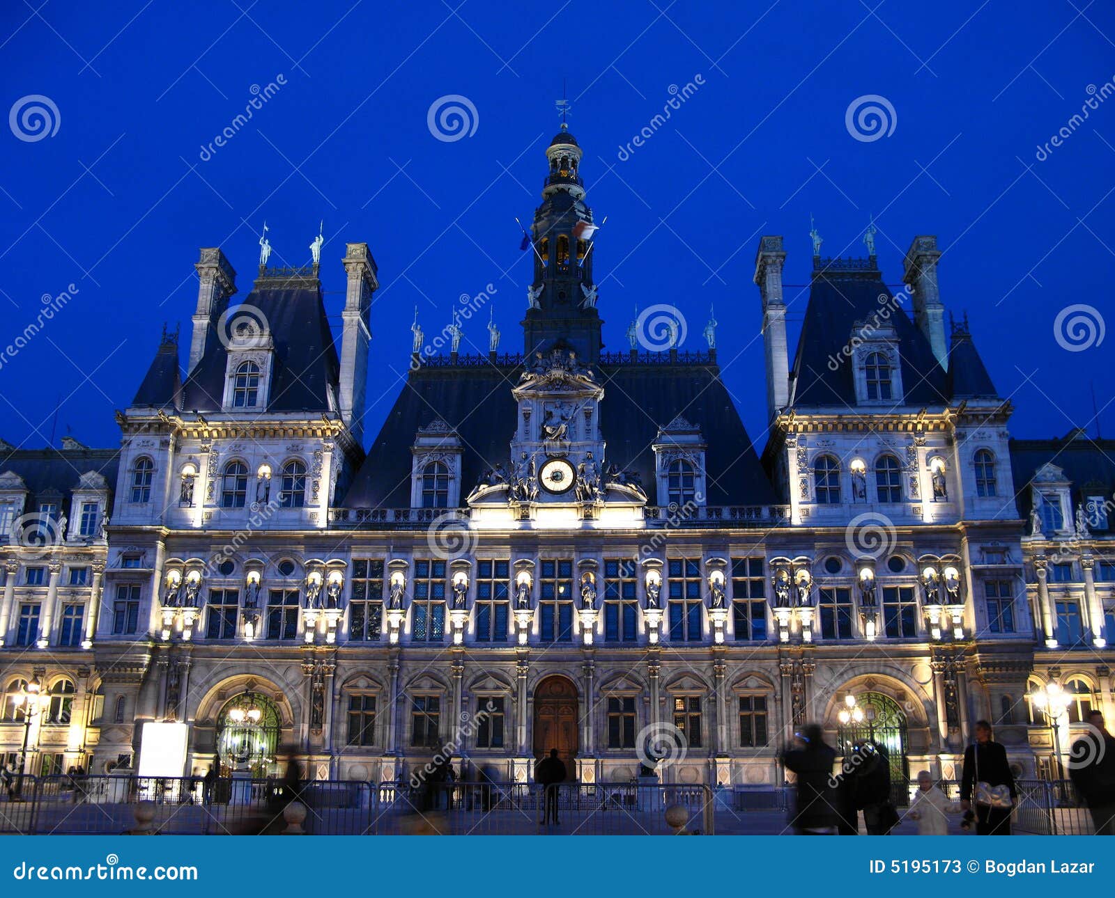 Het Stadhuis Van Parijs Bij Nacht 01, Frankrijk Stock Afbeelding ...