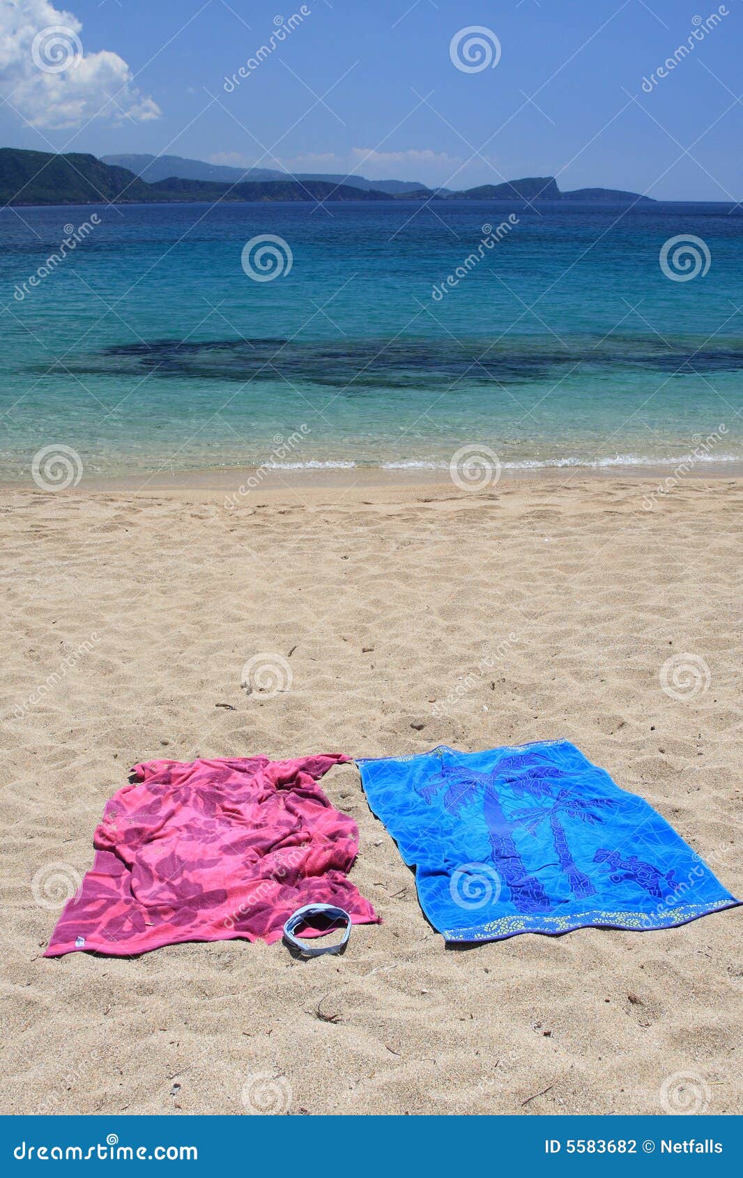 Het strand van Lichnos stock foto. Image of bikini, mensen - 5583682