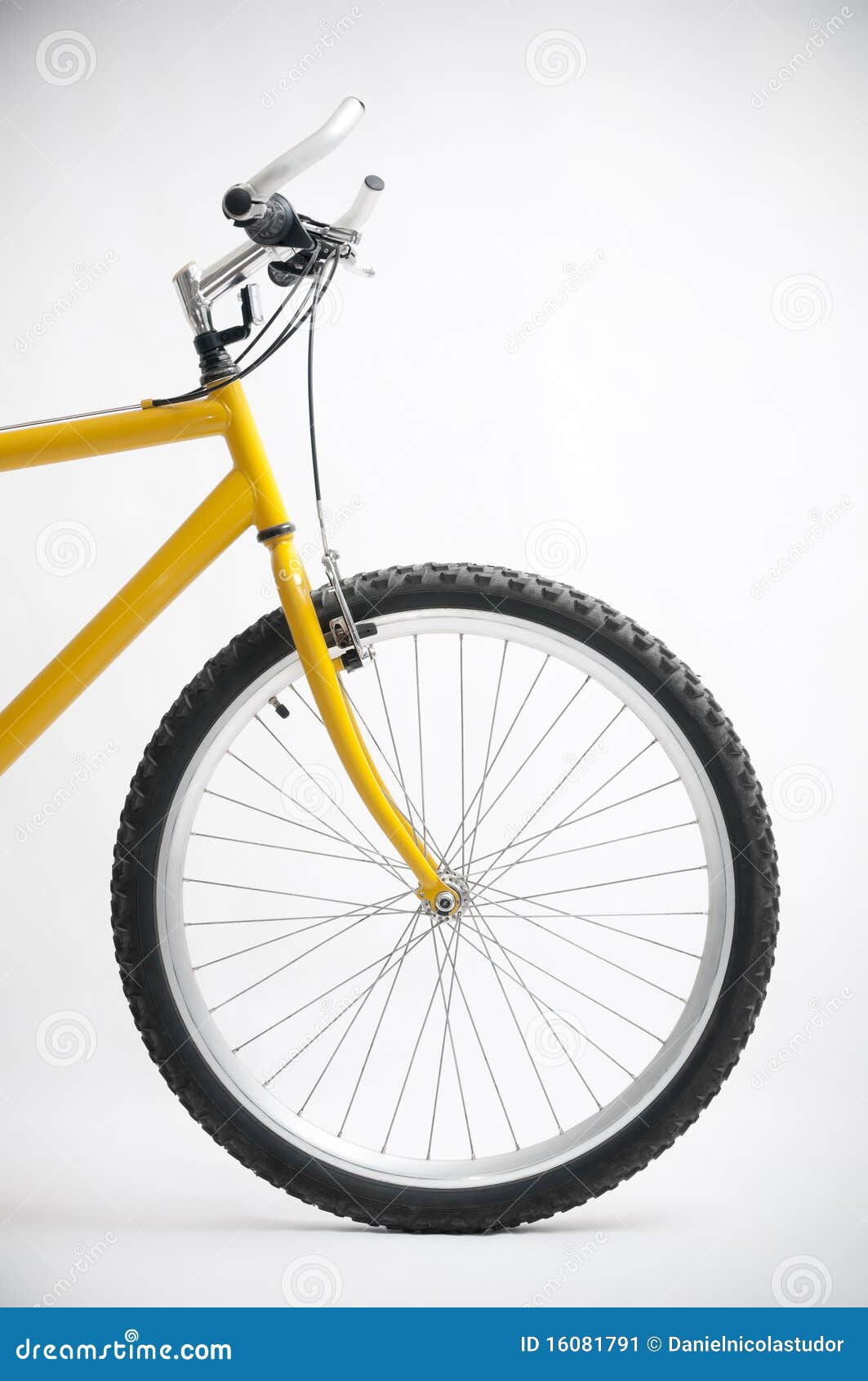 Kano genie Zich verzetten tegen Het VoorWiel van de fiets stock afbeelding. Image of uitoefenen - 16081791