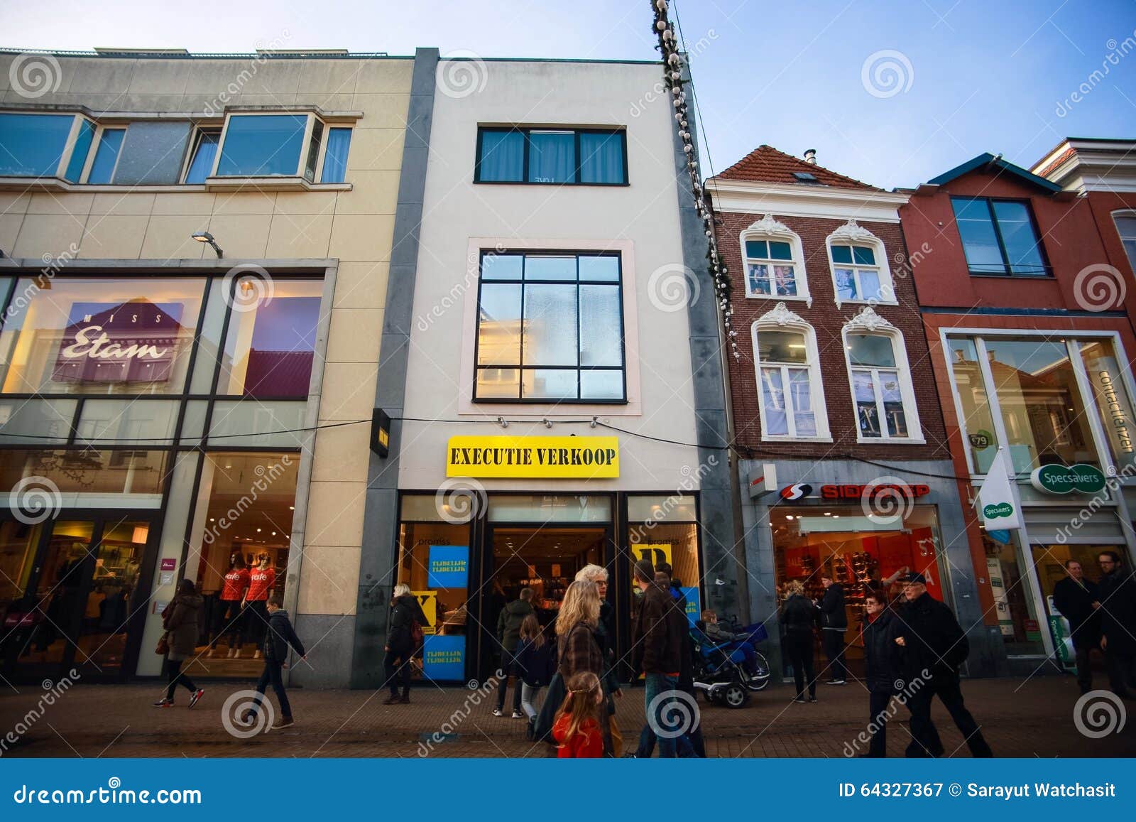 Het Winkelen Plein Van De Stad Van Groningen Op Kerstmisvakantie ...