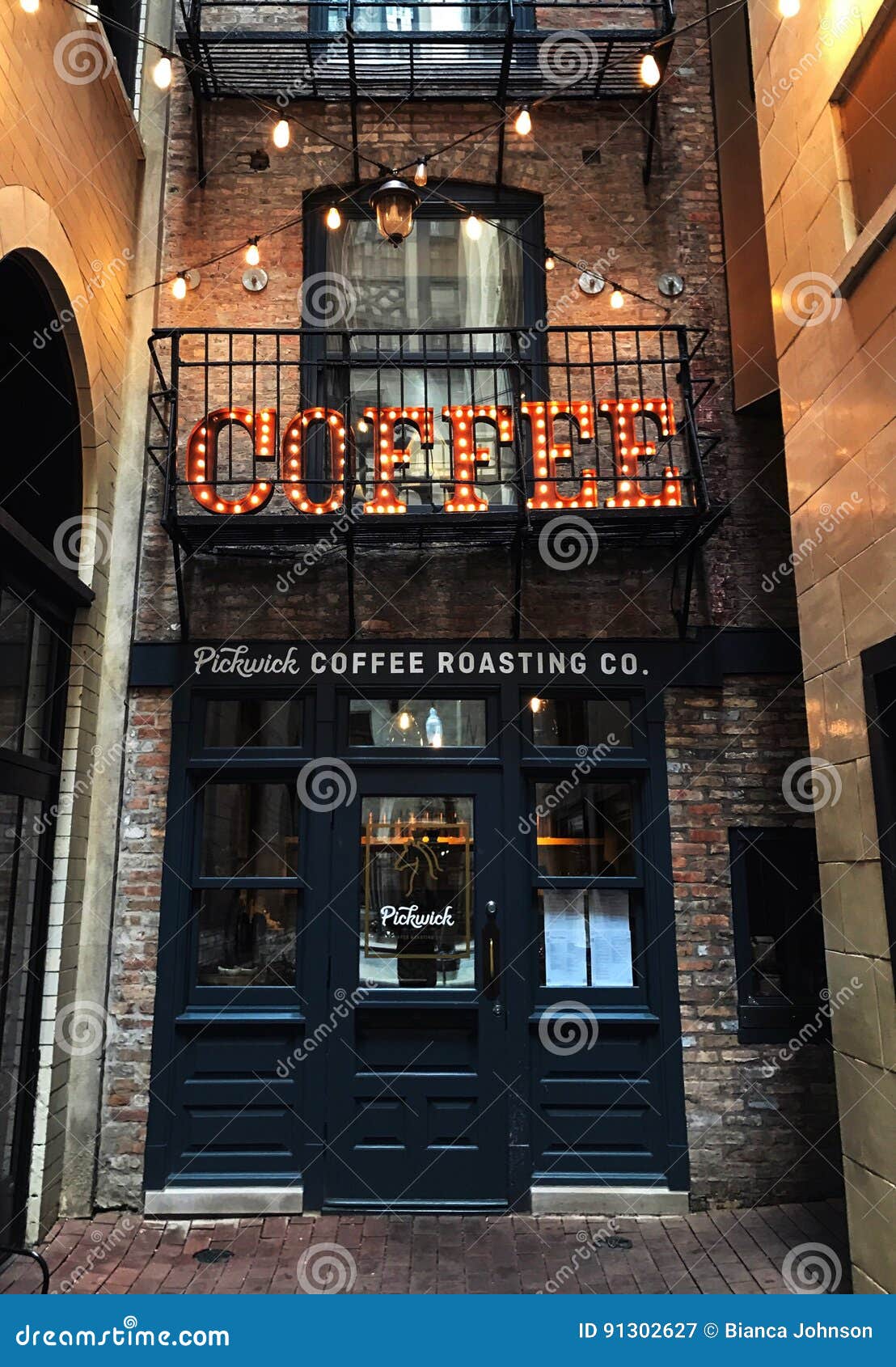 Hidden coffee shop editorial photography. Image of shop 91302627