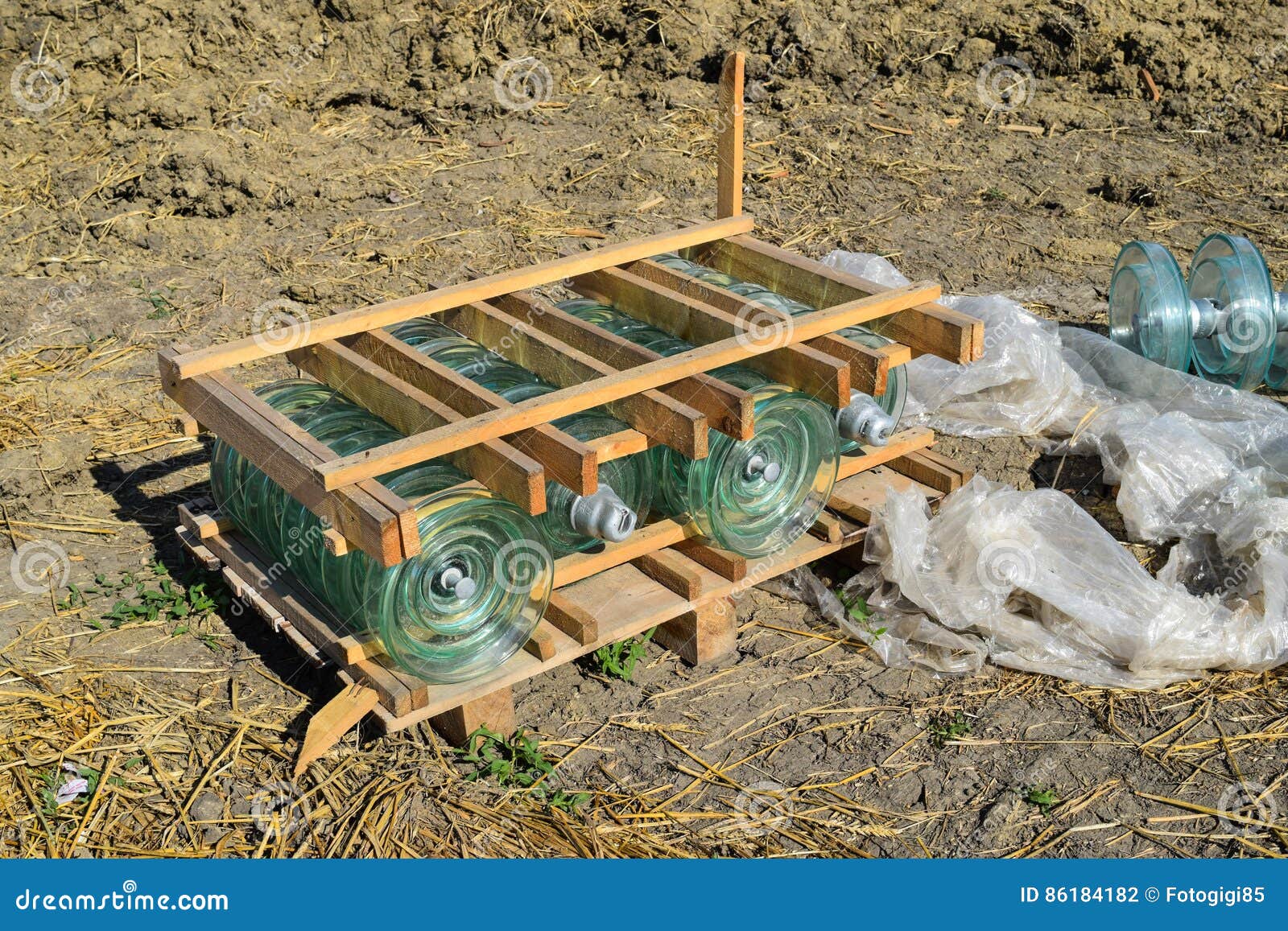 Highvoltage Insulators of Glass Insulators. Installation of High