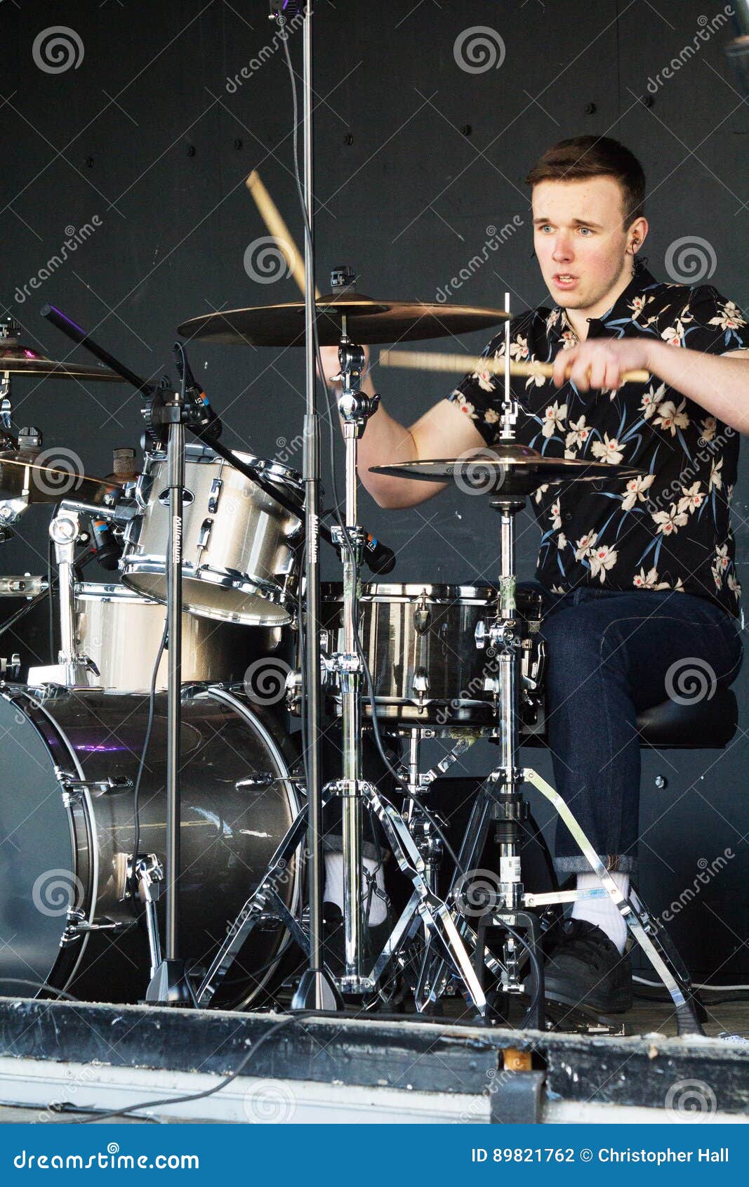 HIGH WYCOMBE, ENGLAND 1st April 2017: Performers on Stage at Mus ...