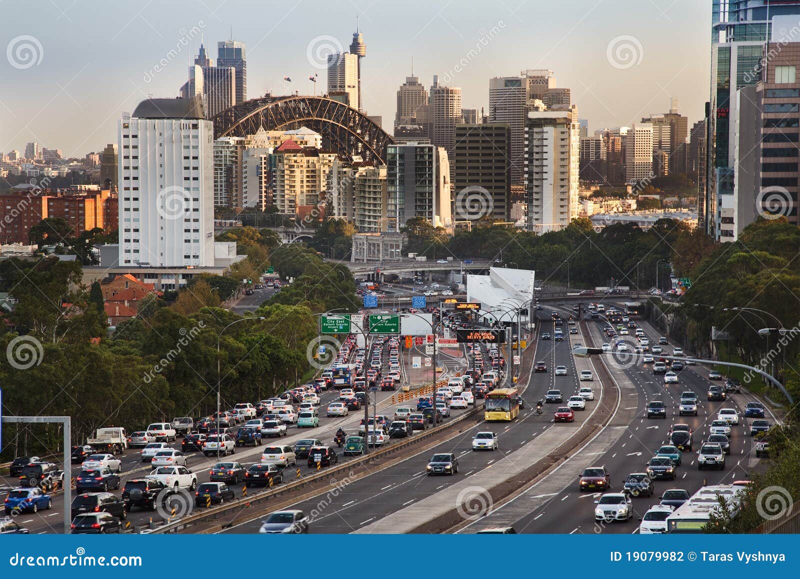 Highway Sy Cars Jam stock photo. Image of skyscraper 19079982