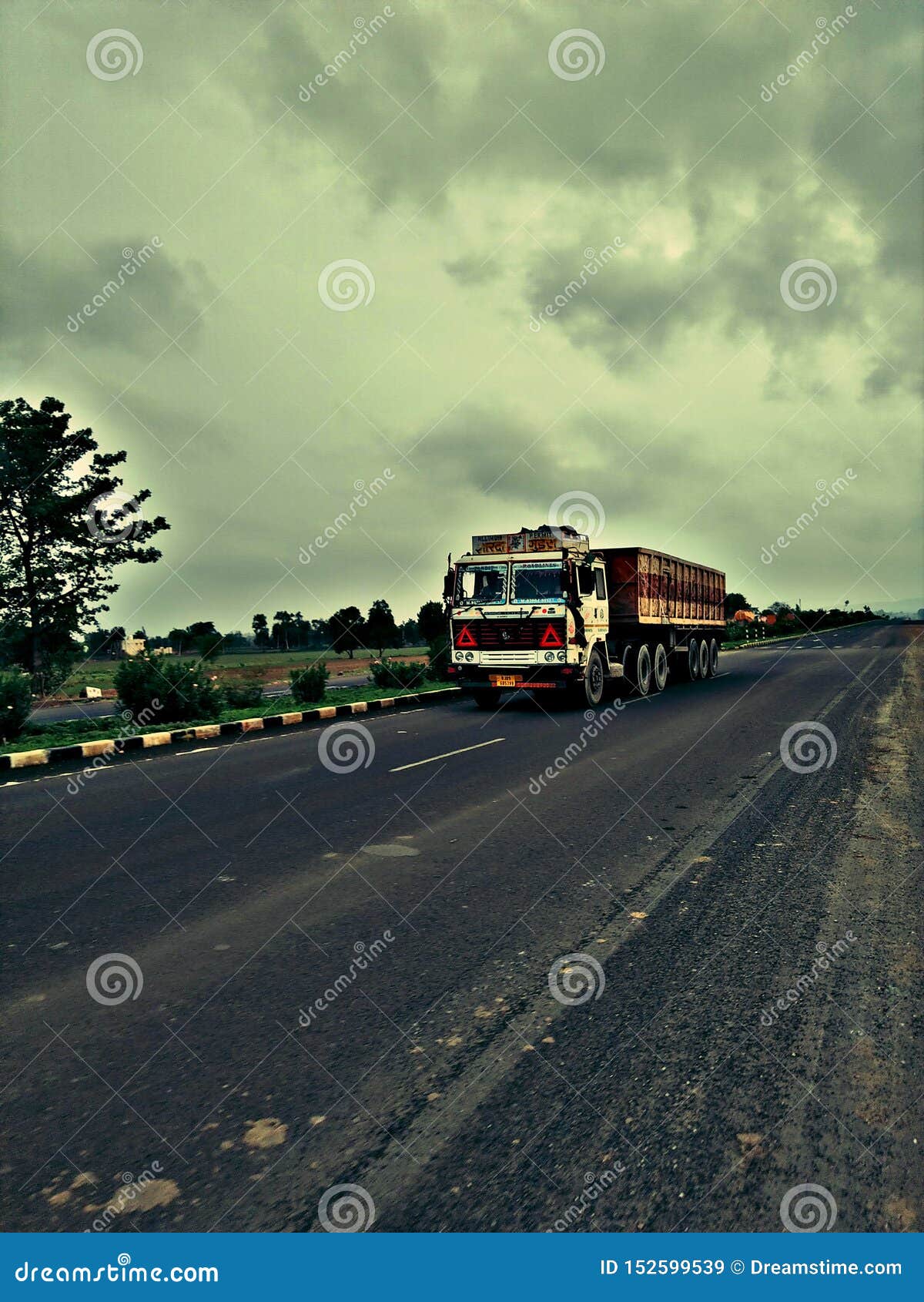 Highway Truck Special Editing Editorial Stock Image - Image of dont, time:  152599539