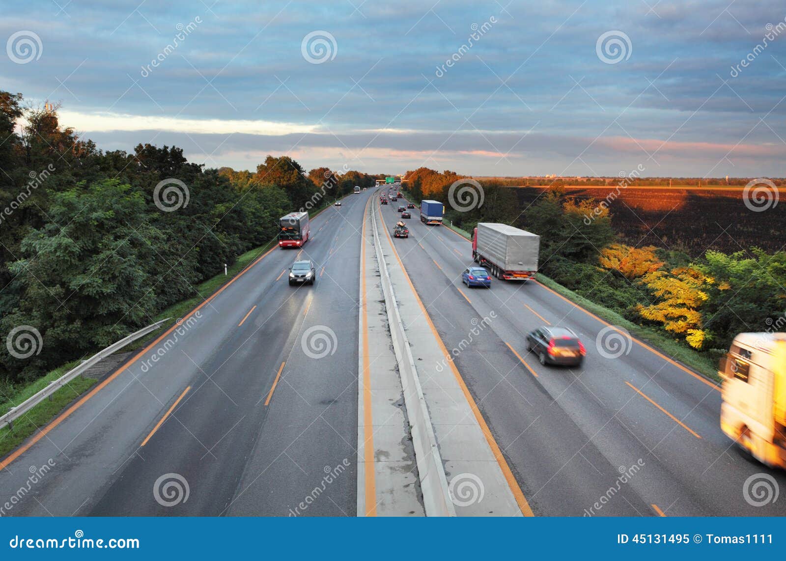 higway road with cars