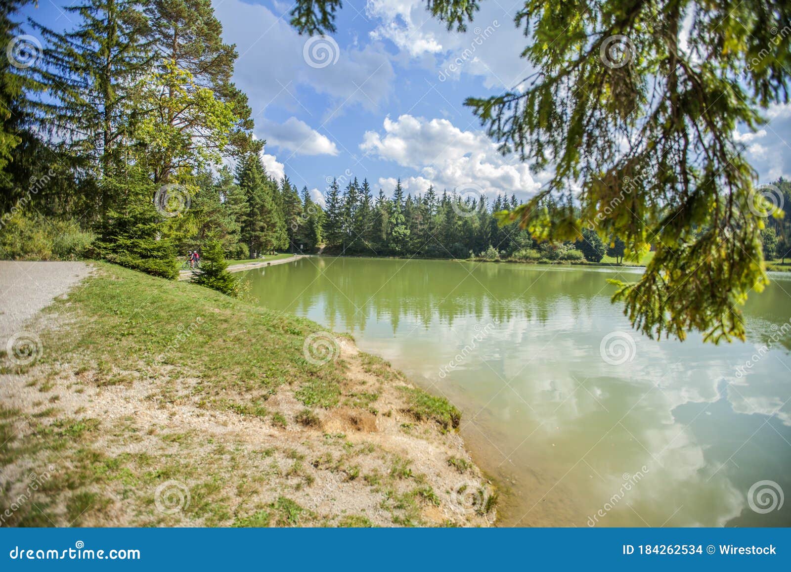 hija glamping lake bloke in nova vas, slovenia