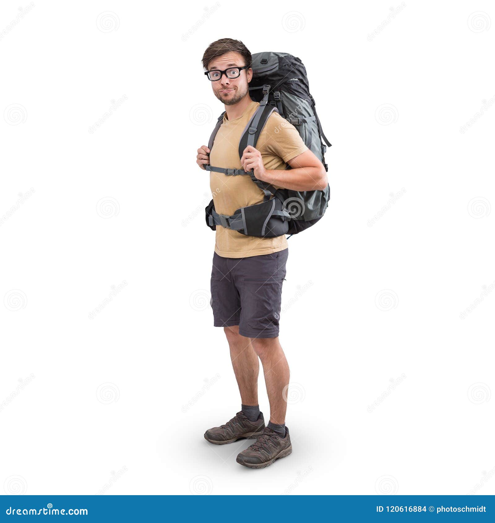 Скинул рюкзак. Путешественник с большим рюкзаком. Человек с огромным рюкзаком. Мужик с большим рюкзаком. Парень с рюкзаком.