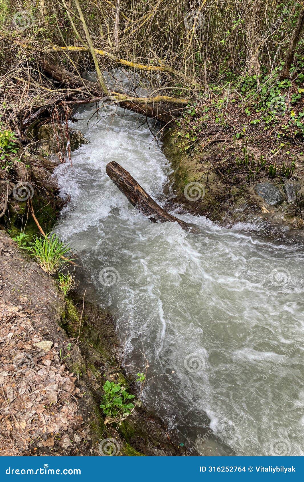 hiking trail of sabina over monachil river in monachil, granada