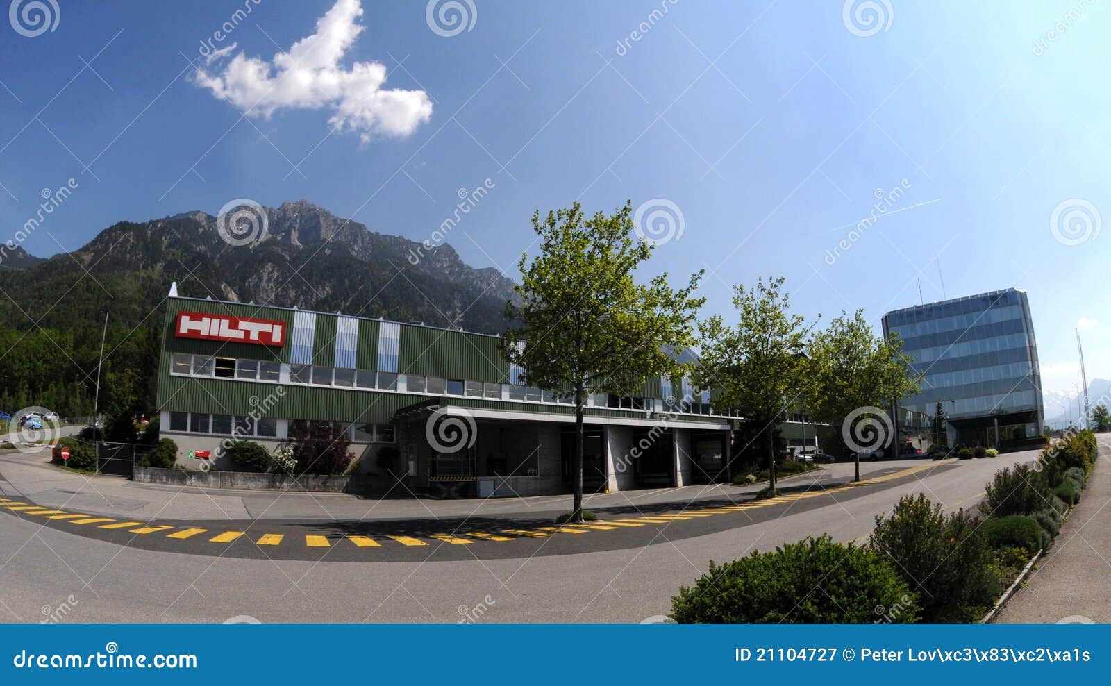 HiltiHilfsmittel Fabrik in Lichtenstein Redaktionelles Stockfotografie