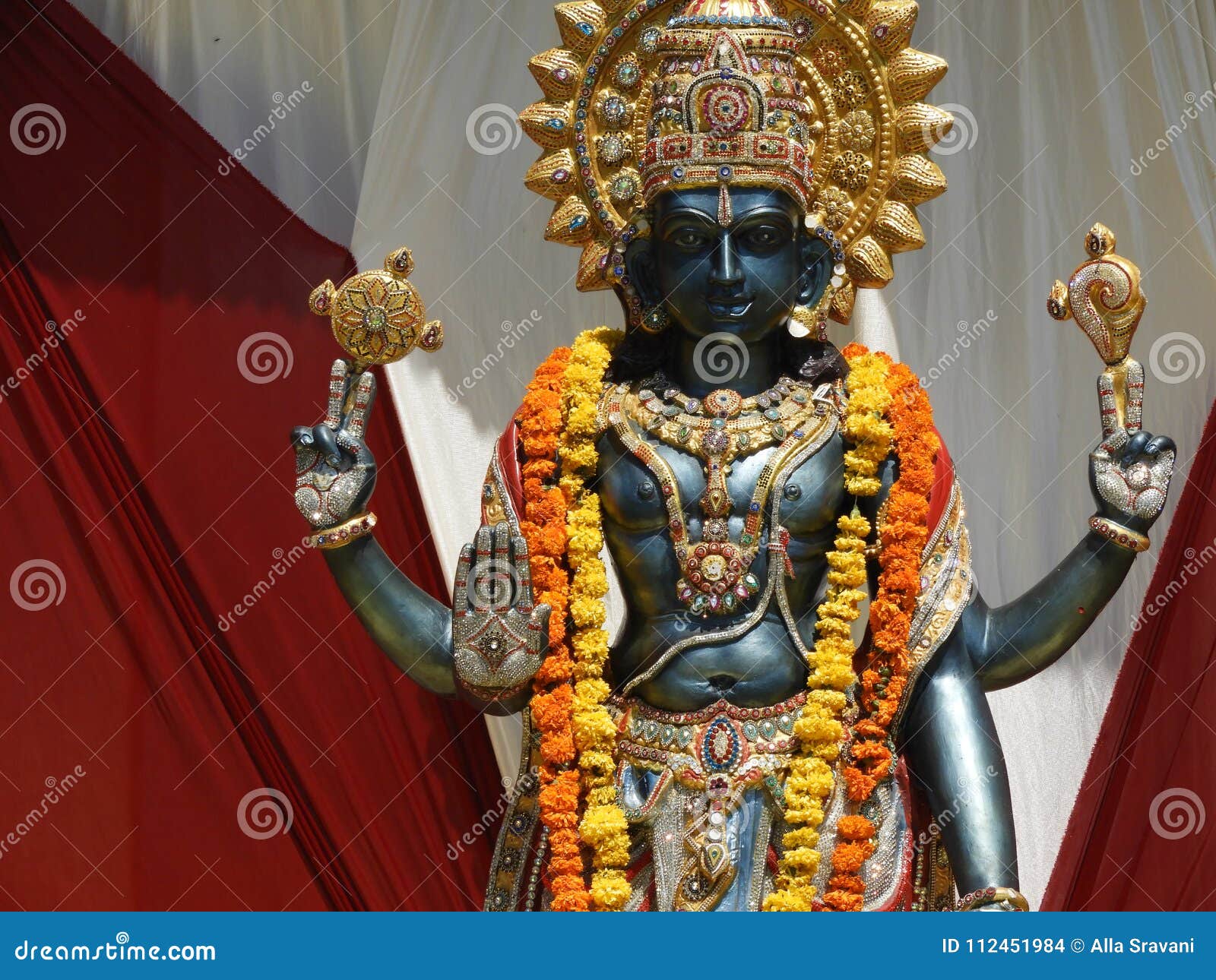 Hindu God Lord Vishnu Statue Stock Photo - Image of decoration ...