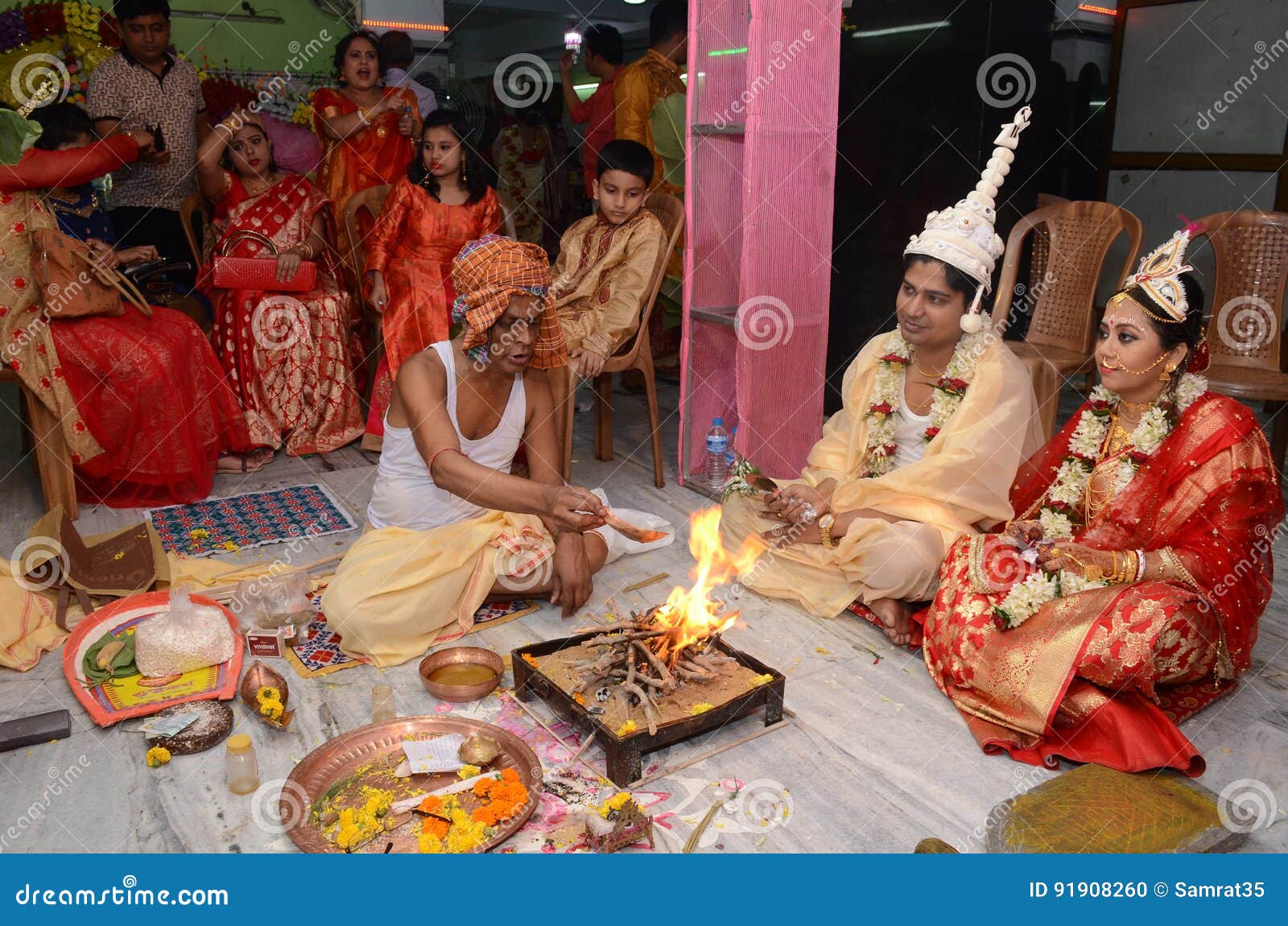Hindu Priest editorial image. Image of ornaments, bengali - 91908260
