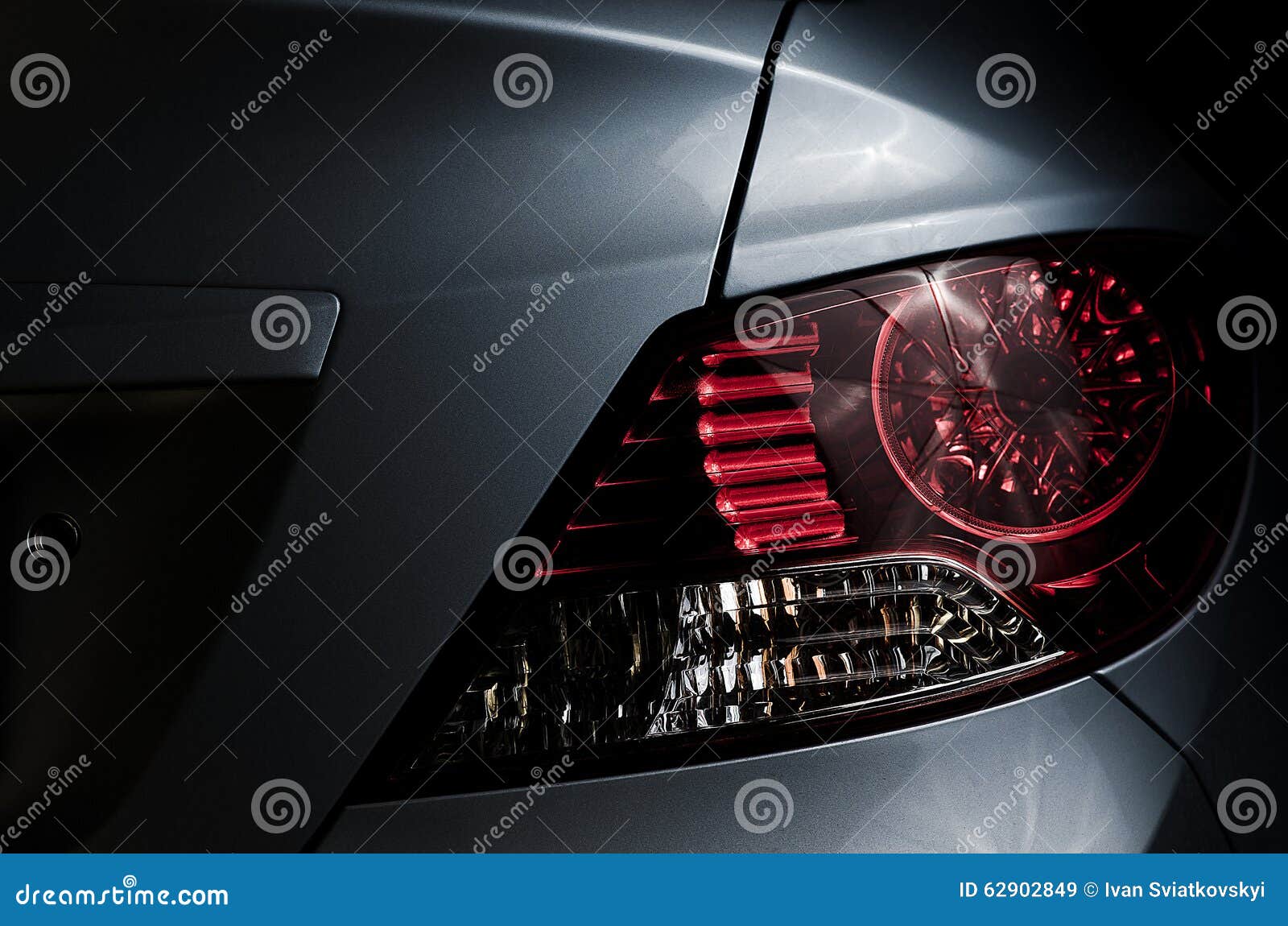 Hintere Auto Lichter stockbild. Bild von prestige, attraktiv