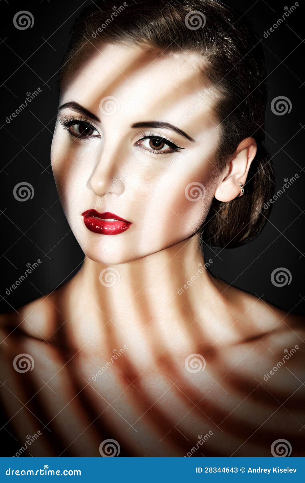 Hipnosis imagen de archivo. Imagen de cara, manera, sensualidad - 28344643