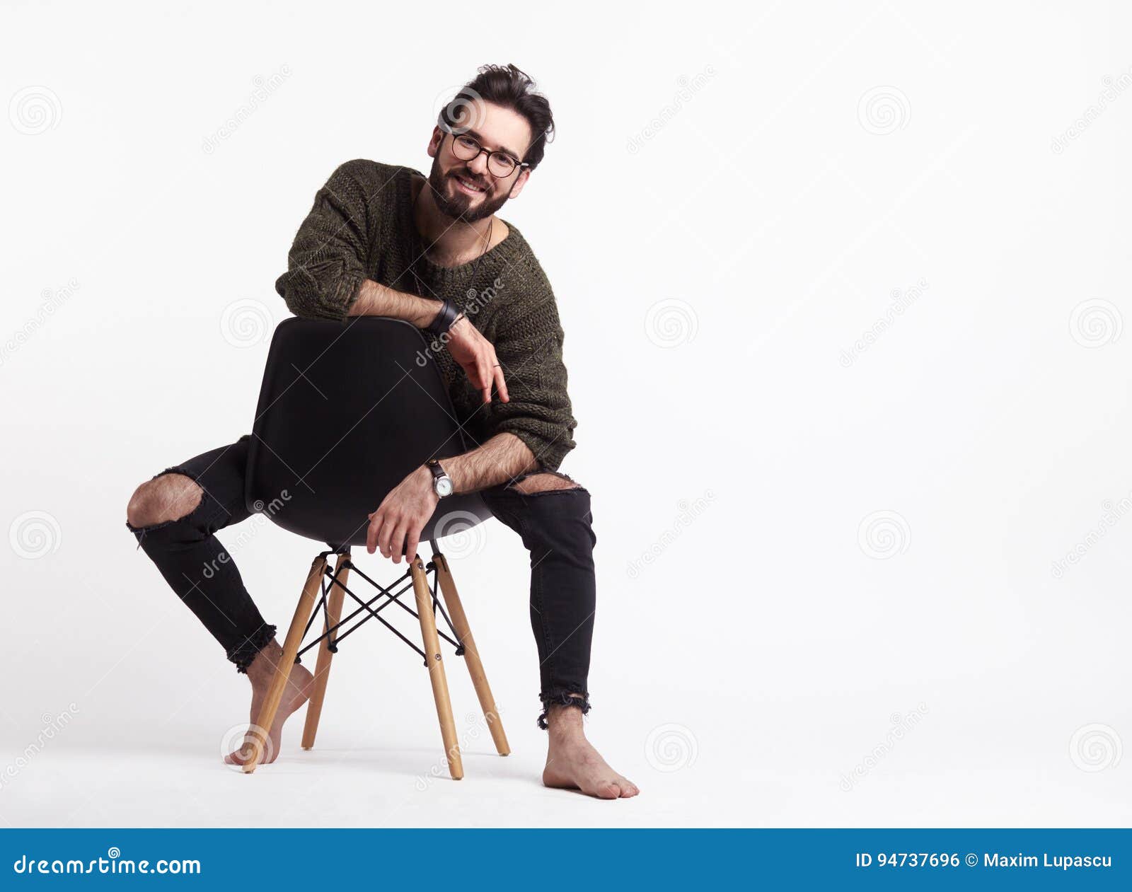 19 Male Poses and Tips for Outstanding Your Next Photoshoot