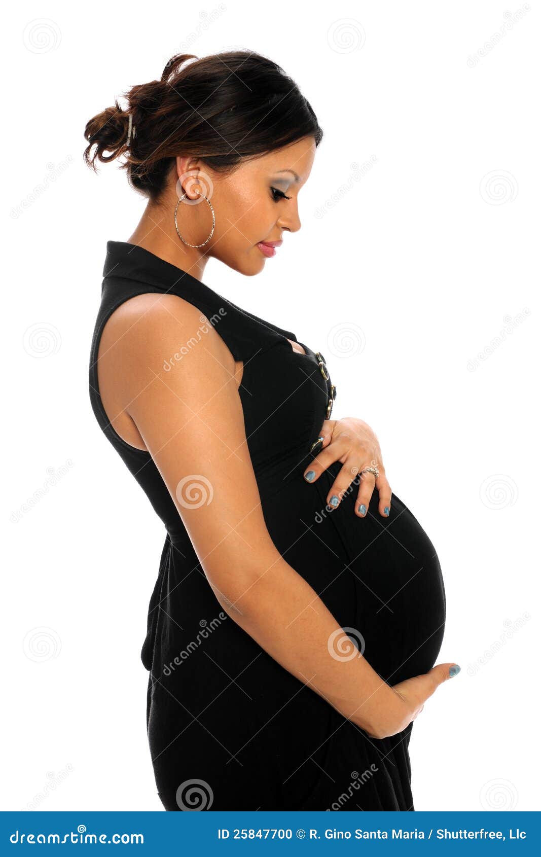 hispanic pregnant woman