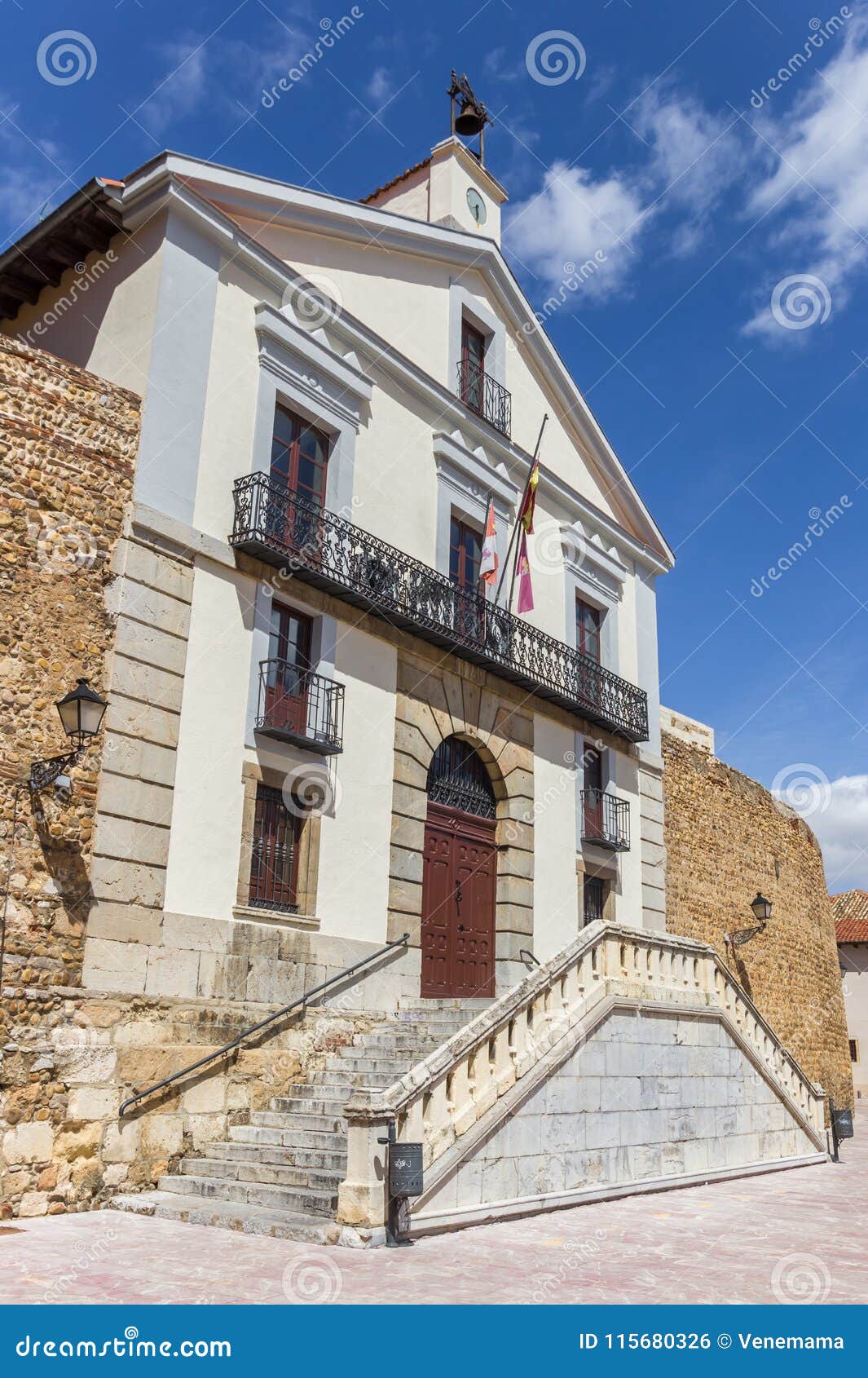 historic building archivo historico provincial de leon