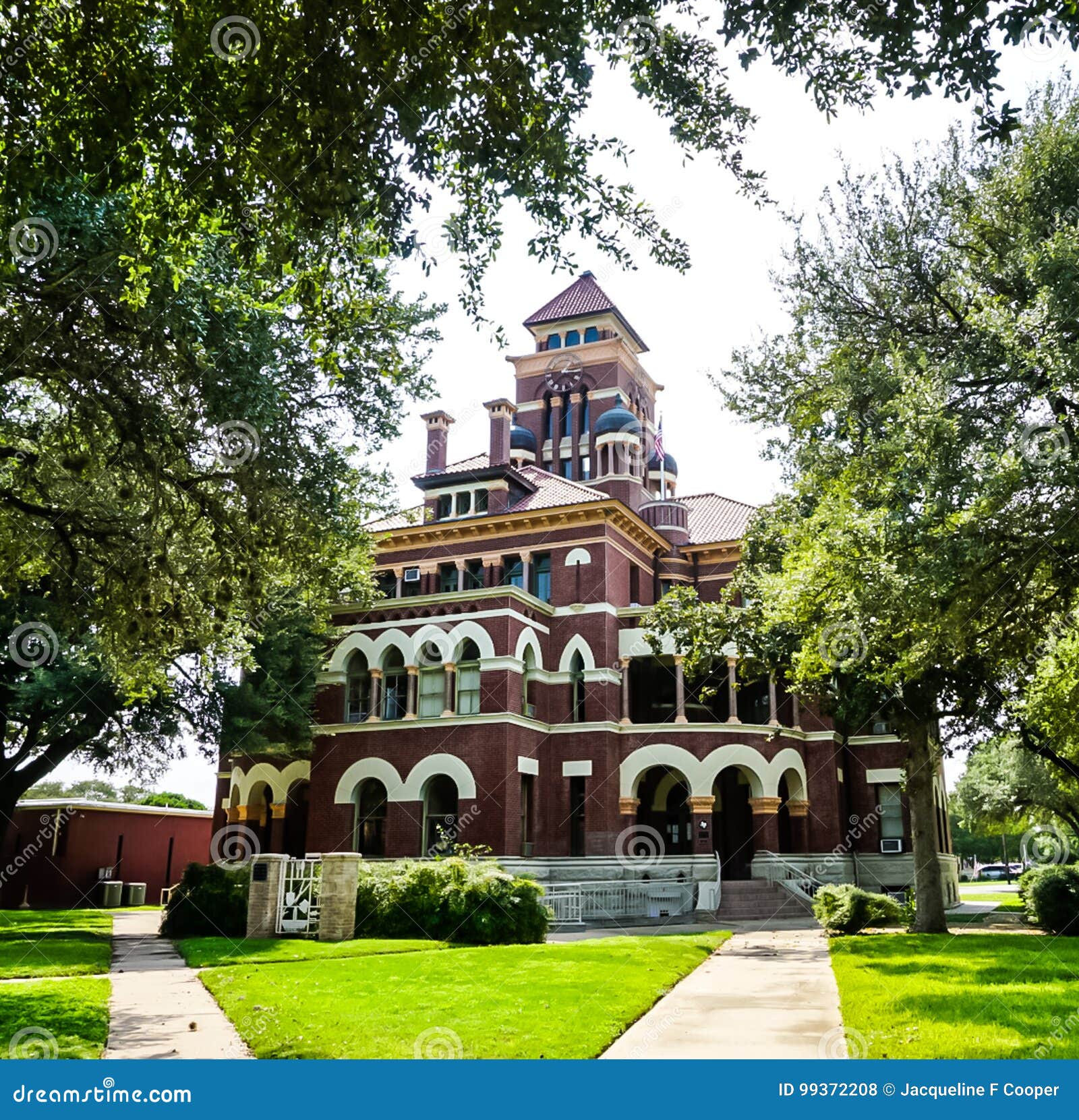 Historic Gonzales County Courthouse in Gonzales Texas Stock Photo - Image of legend