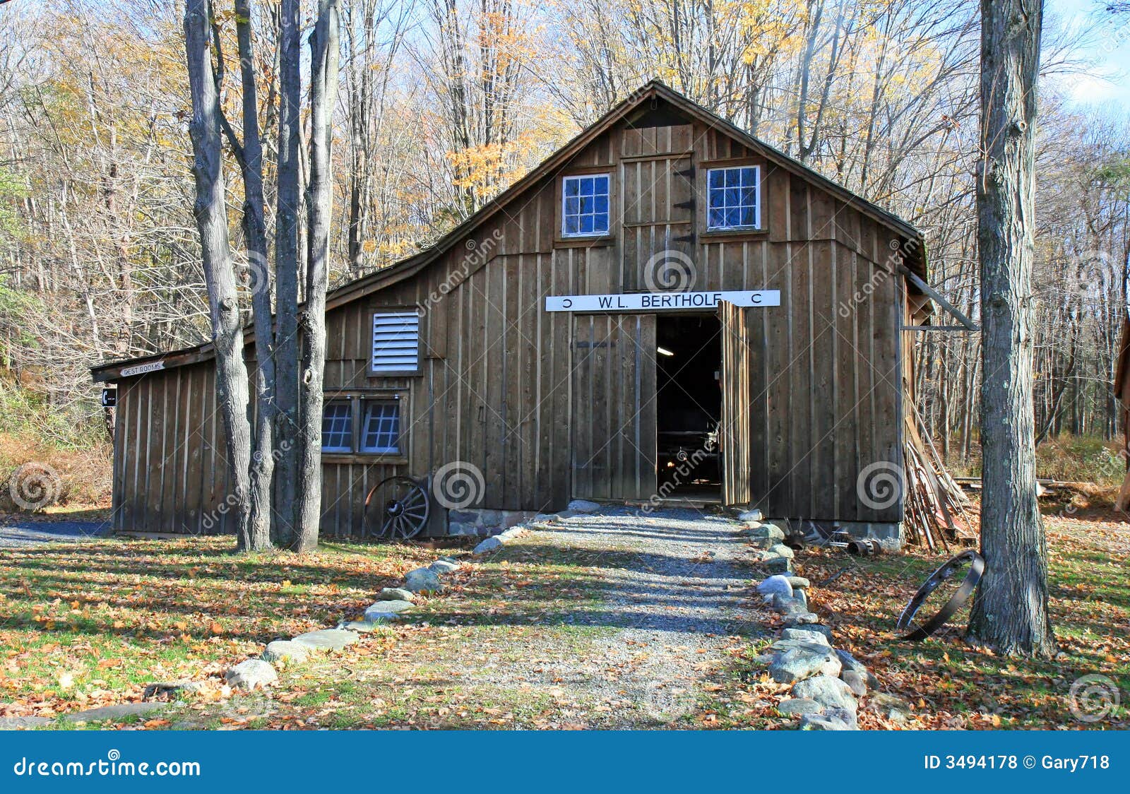 Historic Millbrook Village stock photo. Image of green 3494178