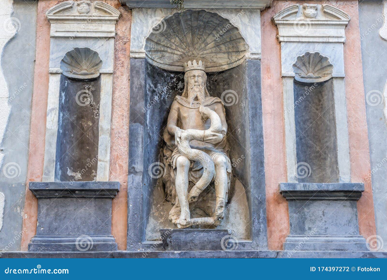 historic sculpture in palermo