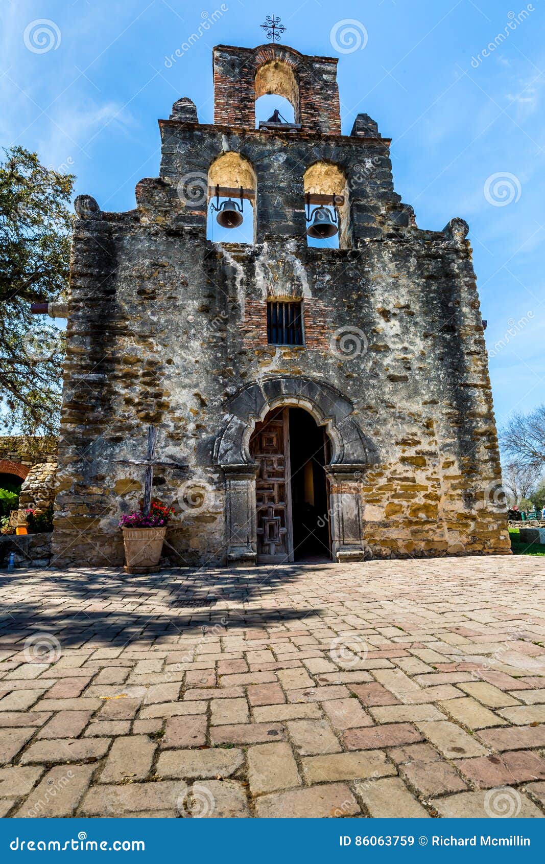 the historic spanish mission espada, texas