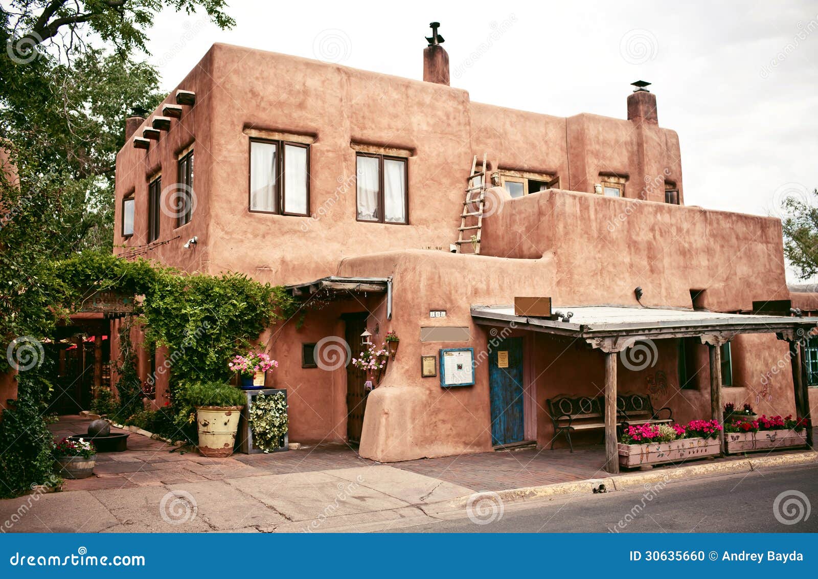 historical houses of santa fe, new mexico