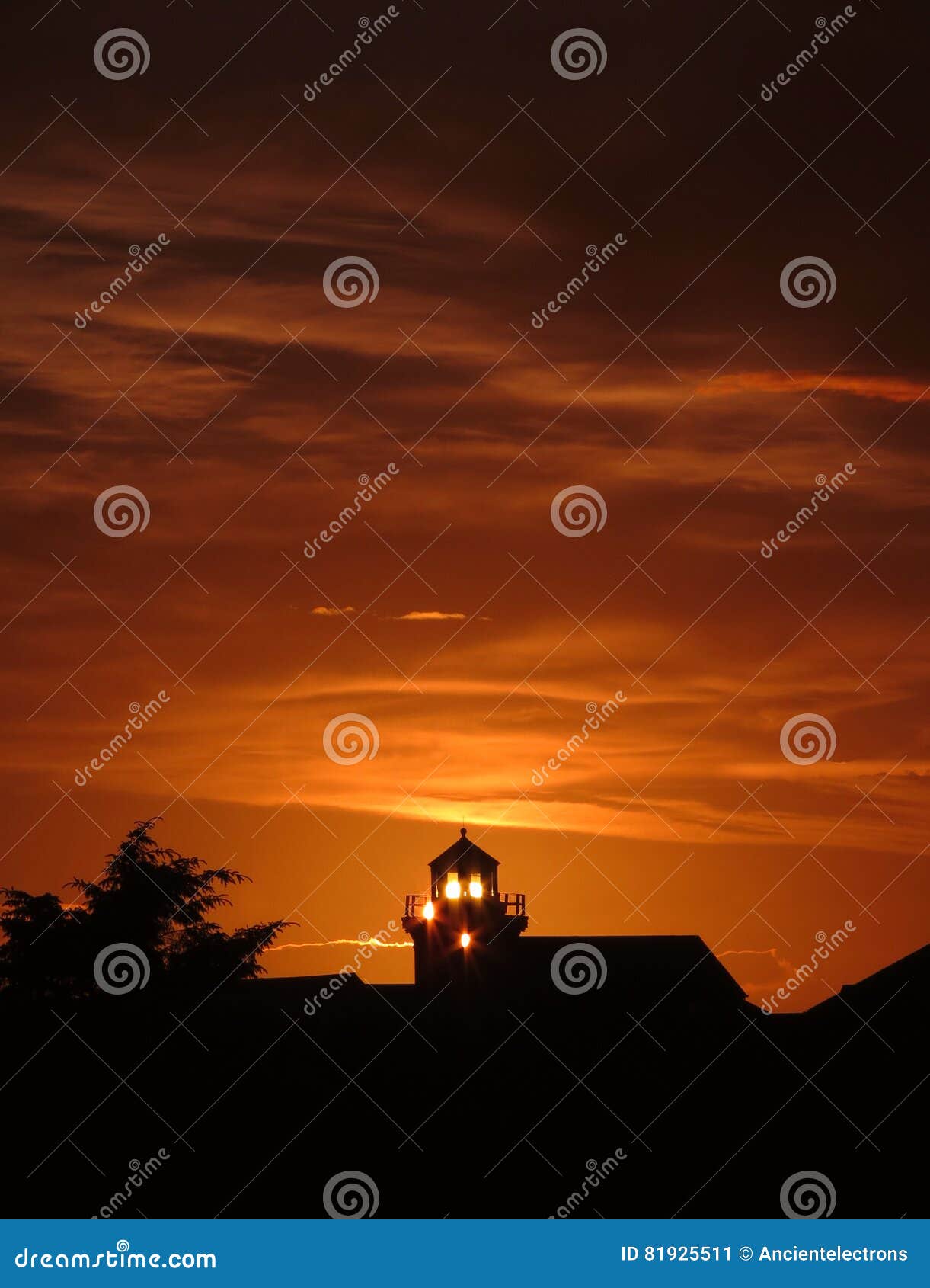 historical wawona lighthouse at sunset