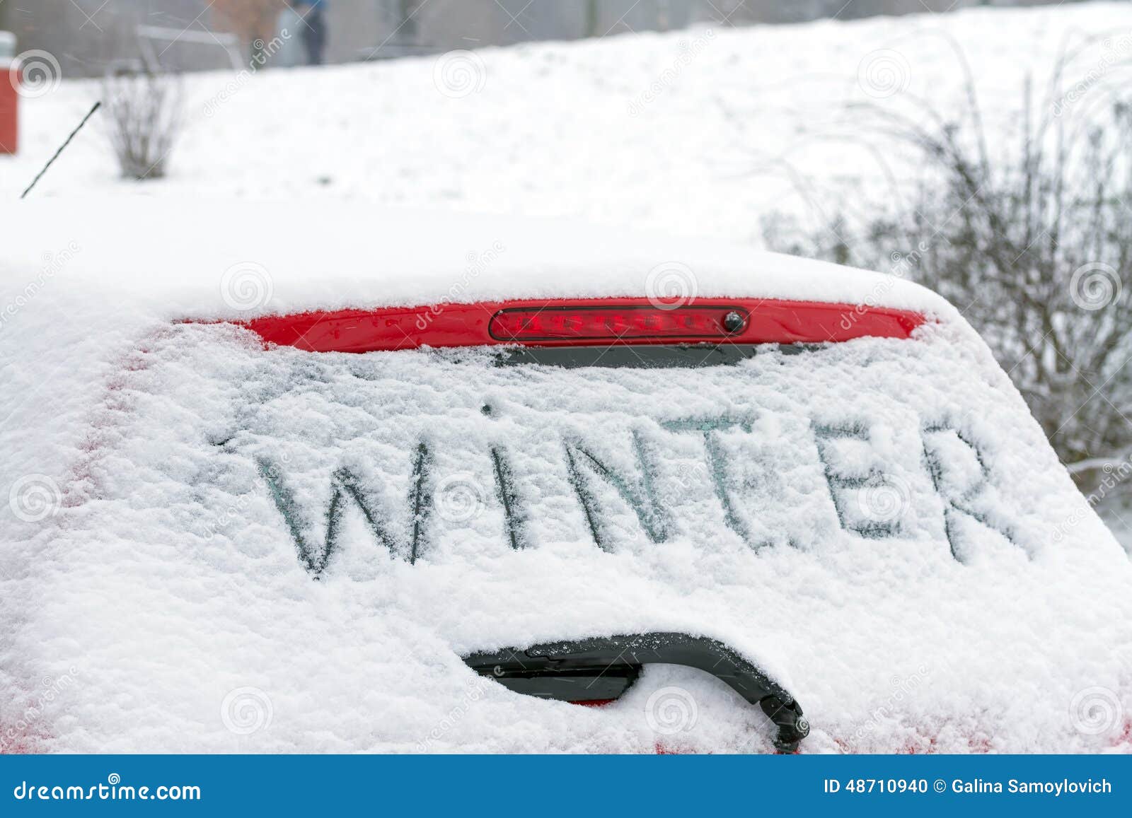 Hiver Sur Un Pare-brise De Voiture Photo stock - Image du