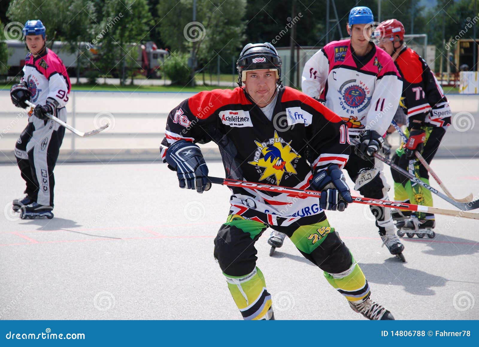Hockey de rouleau photo stock éditorial. Image du joueur 14806788