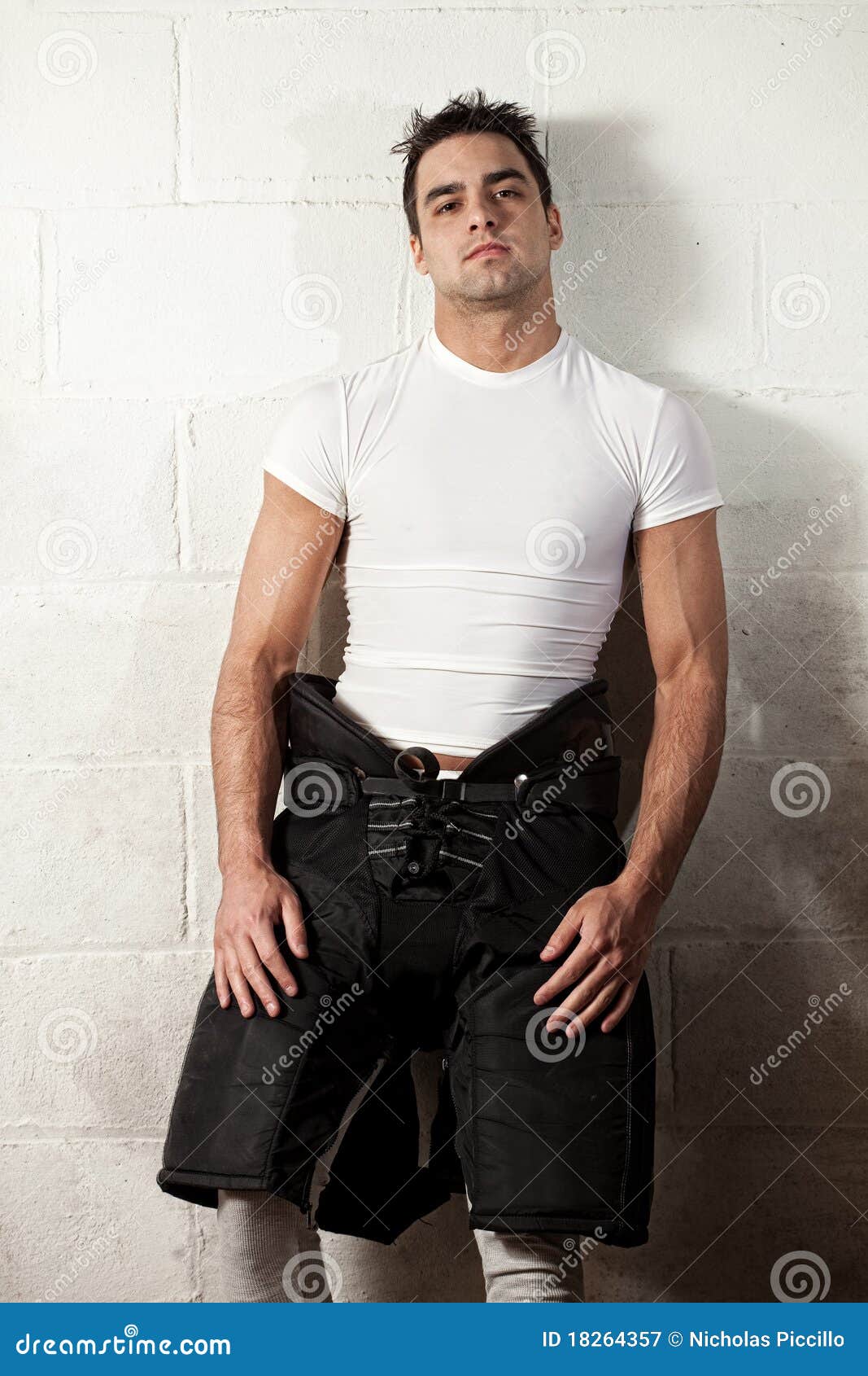 Hockey Player stock image. Image of athlete, gear, equipment 18264357