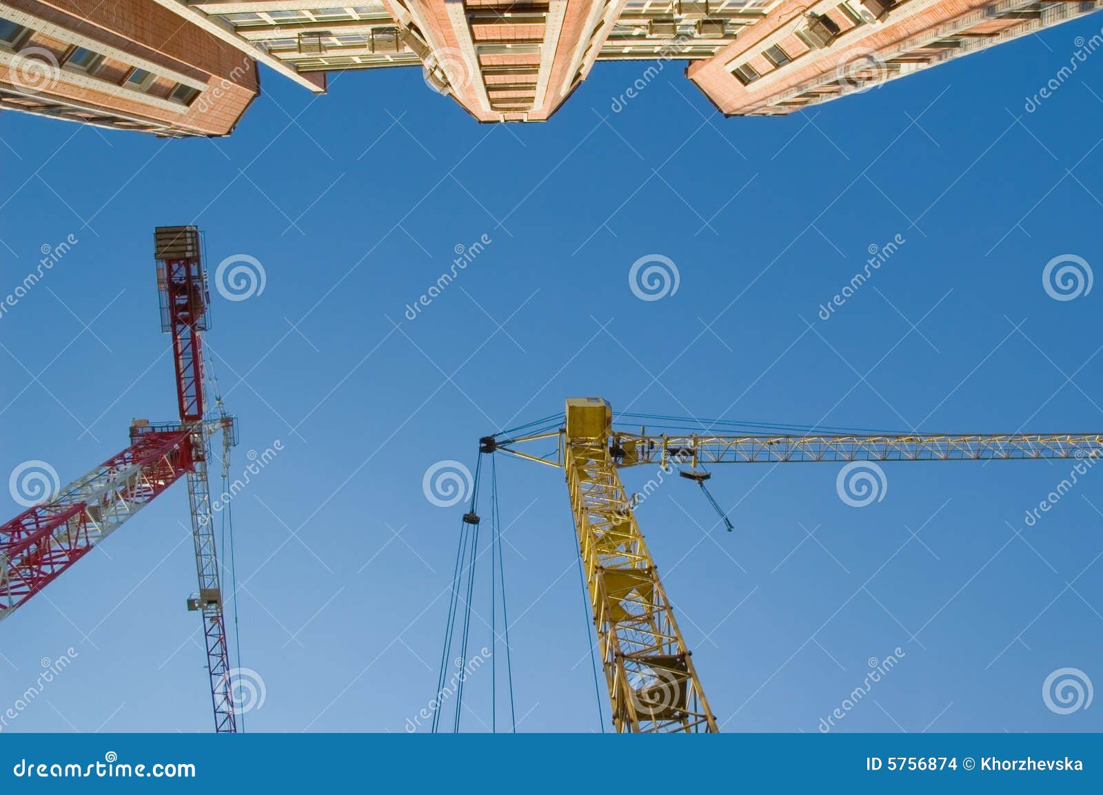 hoisting cranes and new building
