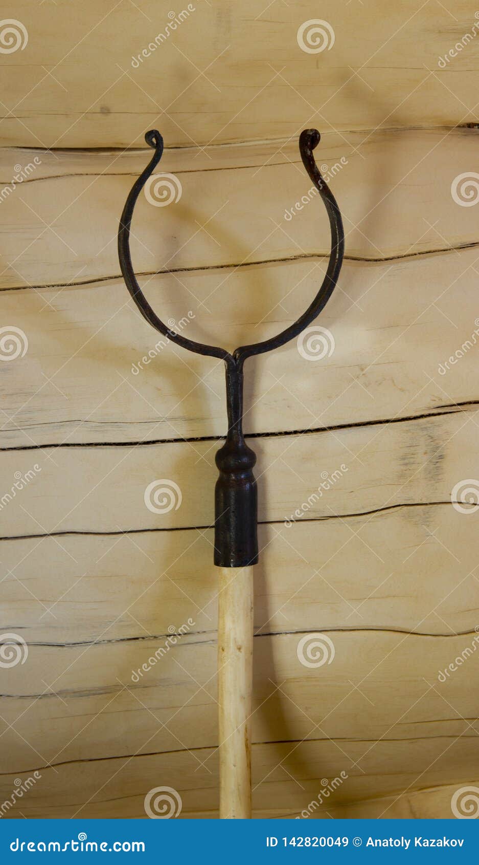 Holder for Cast Iron Cookware Stock Image Image of iron, cooking