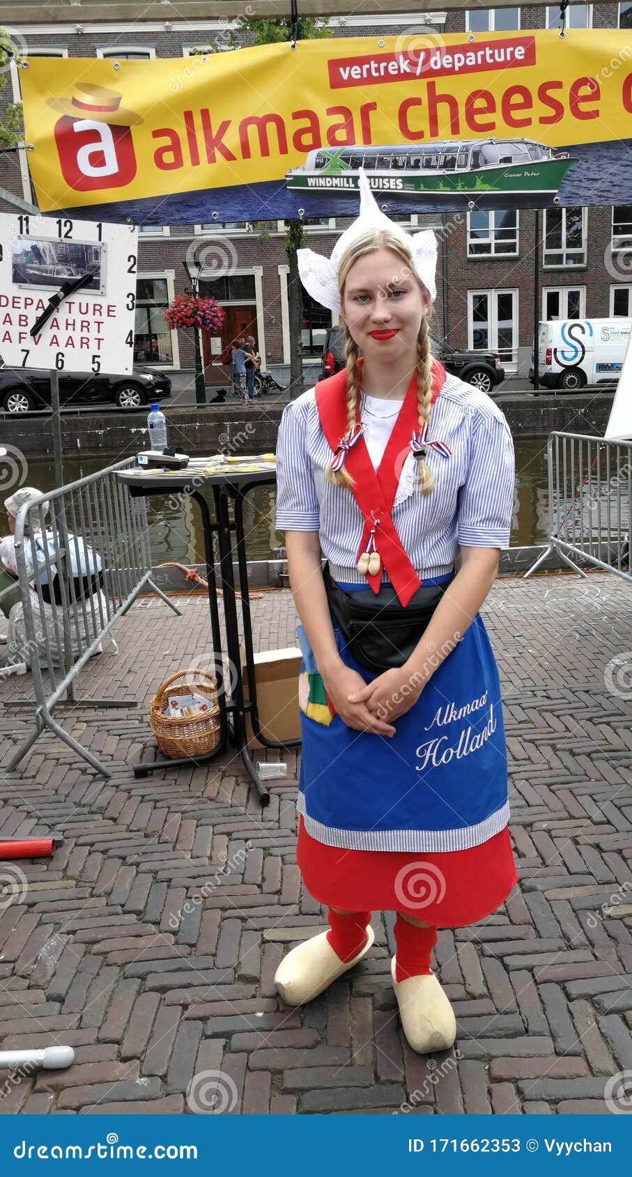 Holland Netherlands Alkmaar Friday Morning Dutch Lady Costume Tradition ...