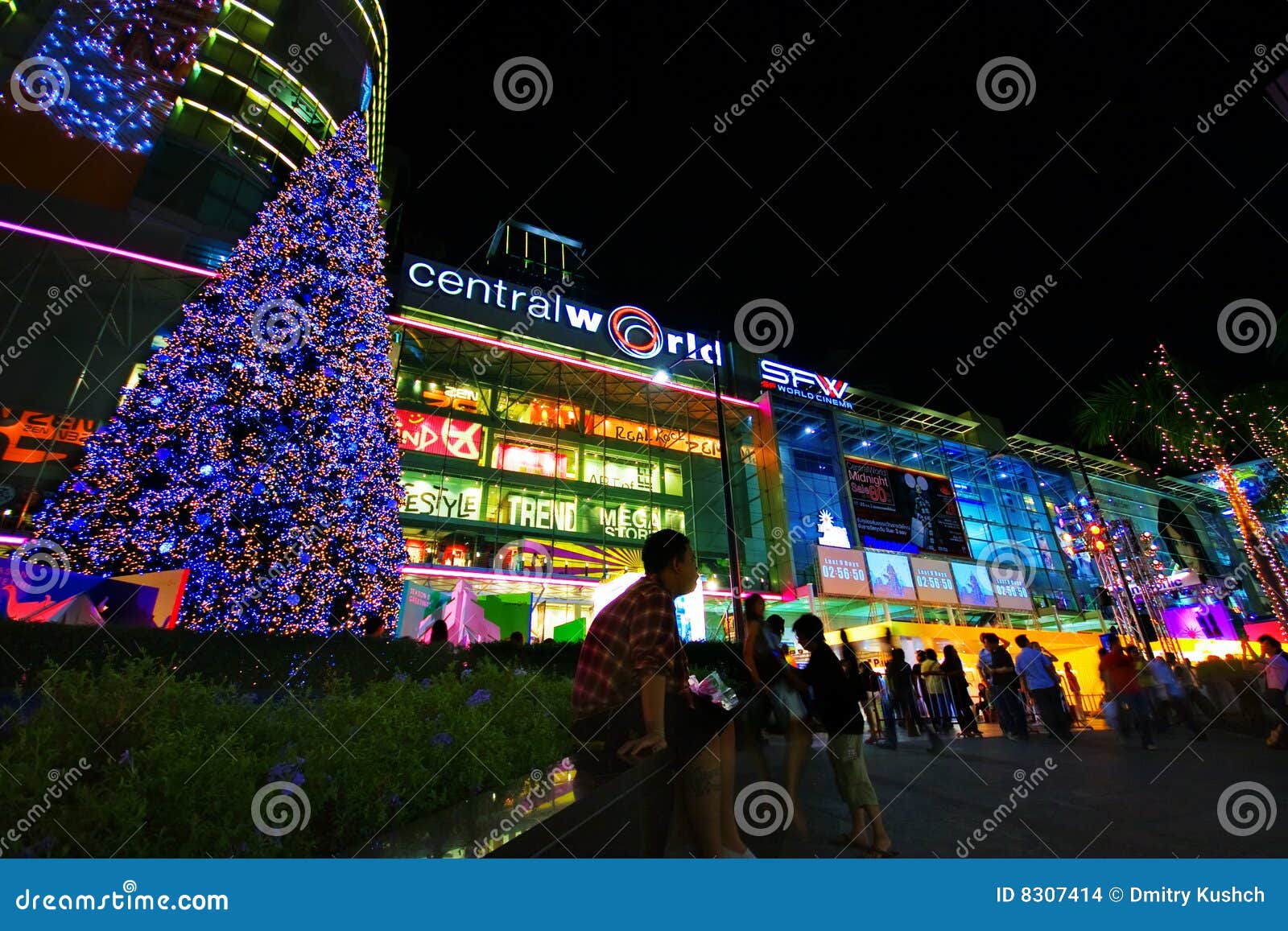 Holliday Lights of Bangkok editorial stock image. Image of light 8307414