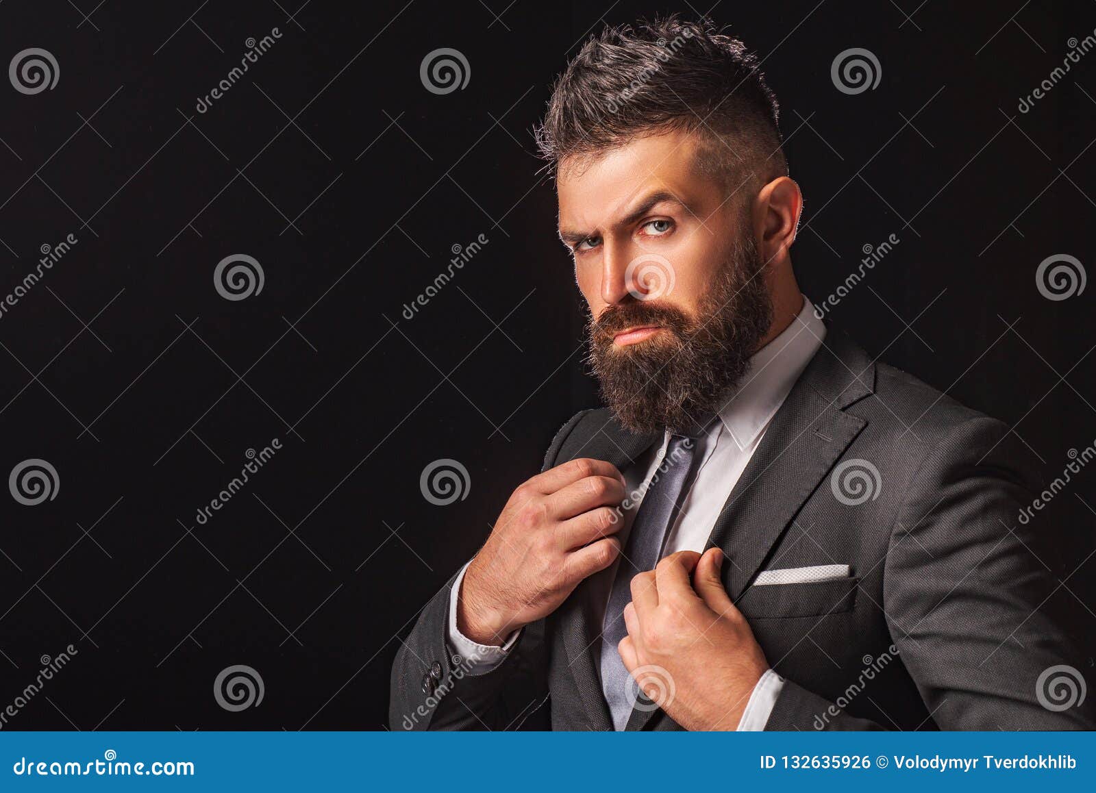 Hombre Barbudo Rico Vestido En Trajes Clásicos Ropa Informal De La Elegancia Traje De La Moda Ropa Para Hombre De Lujo Hombre En Foto de archivo - Imagen de costoso, ropas: 132635926 Hombre Barbudo Rico Vestido En Trajes Clásicos Ropa Informal De La Elegancia Traje De La Moda Ropa Para Hombre De Lujo Hombre En Foto de archivo - Imagen de costoso, ropas: 132635926