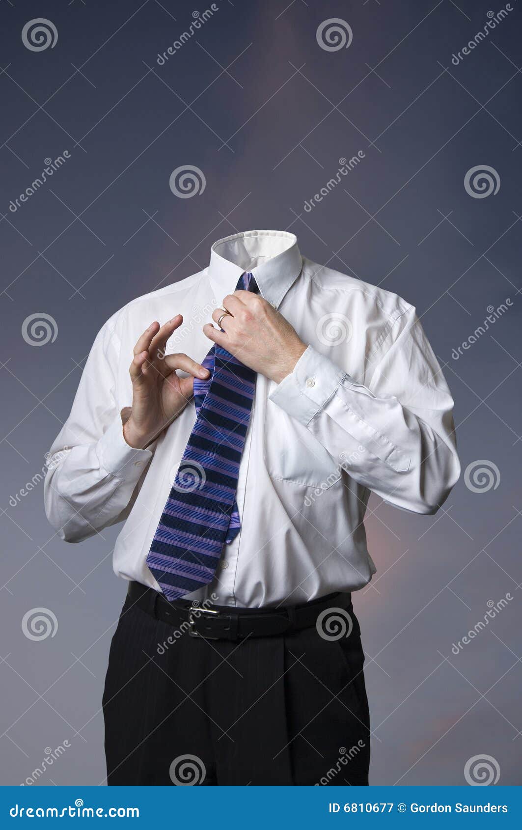 Hombre De Negocios Sin Cabeza Imagen de archivo - Imagen de concepto