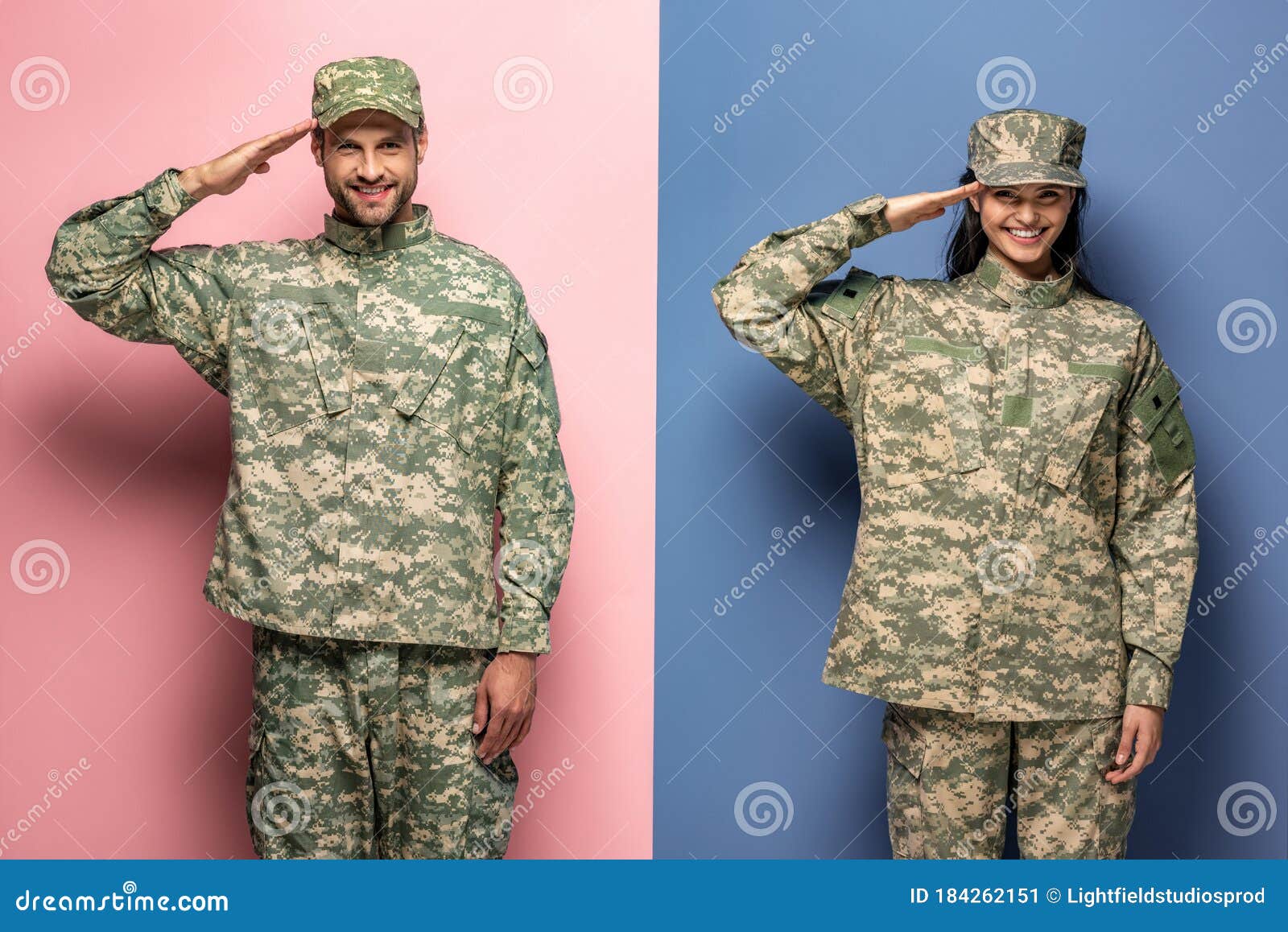 Hombre Y Mujer Con Uniforme Militar Imagen de archivo - Imagen de soldados,  sonrisa: 184262151