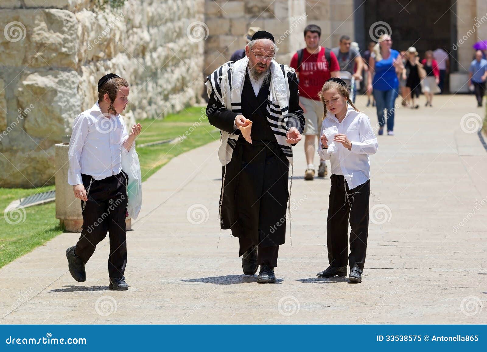 Hombre Y Niños Ortodoxos Judíos Imagen editorial - Imagen de israel, asia:  33538575
