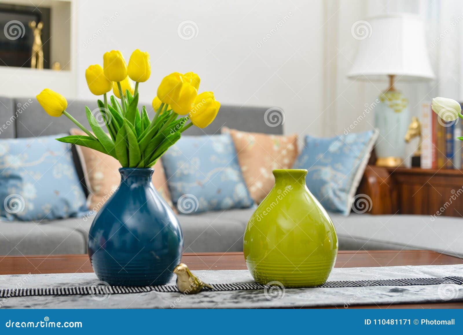 home interior decor, tulip bouquet in vase