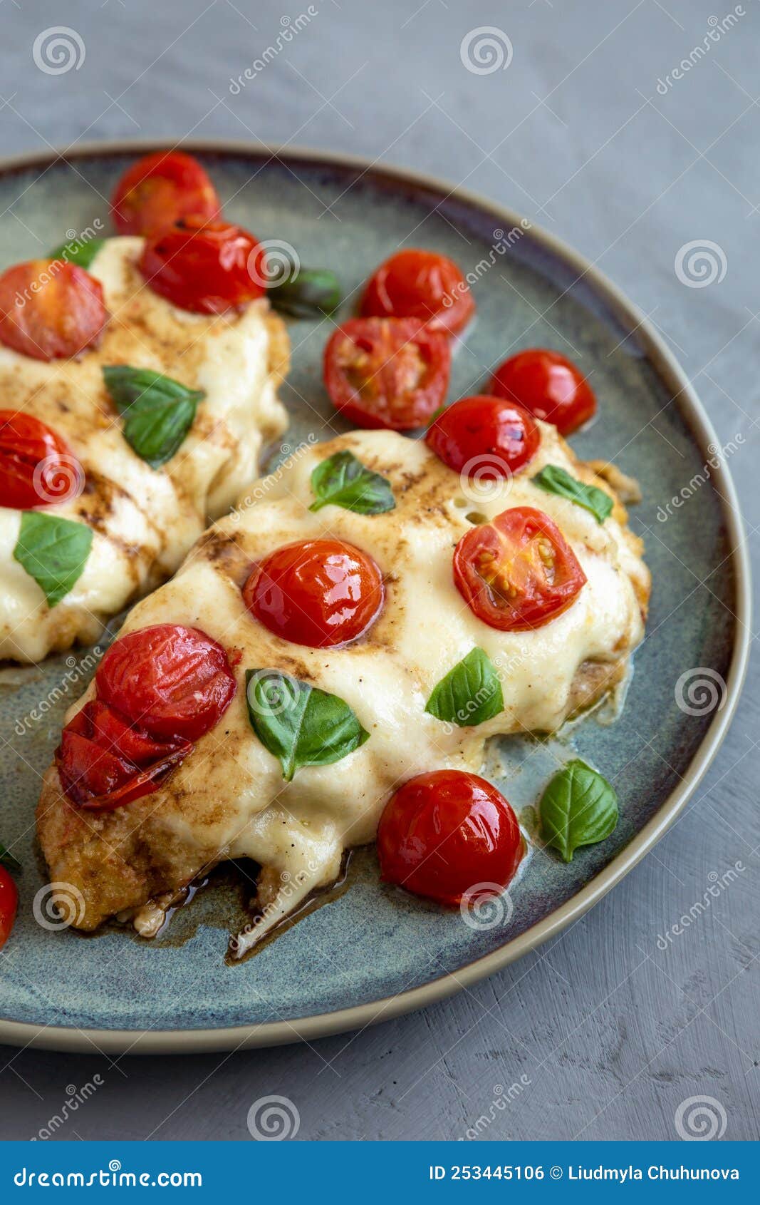 Homemade Caprese Chicken Parmesan with Tomato, Mozzarella and Basil on ...