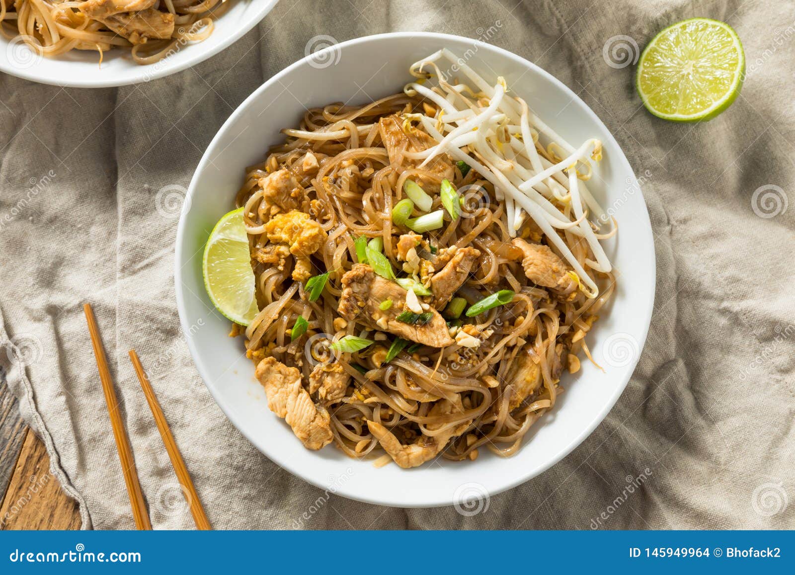 homemade chicken pad thai