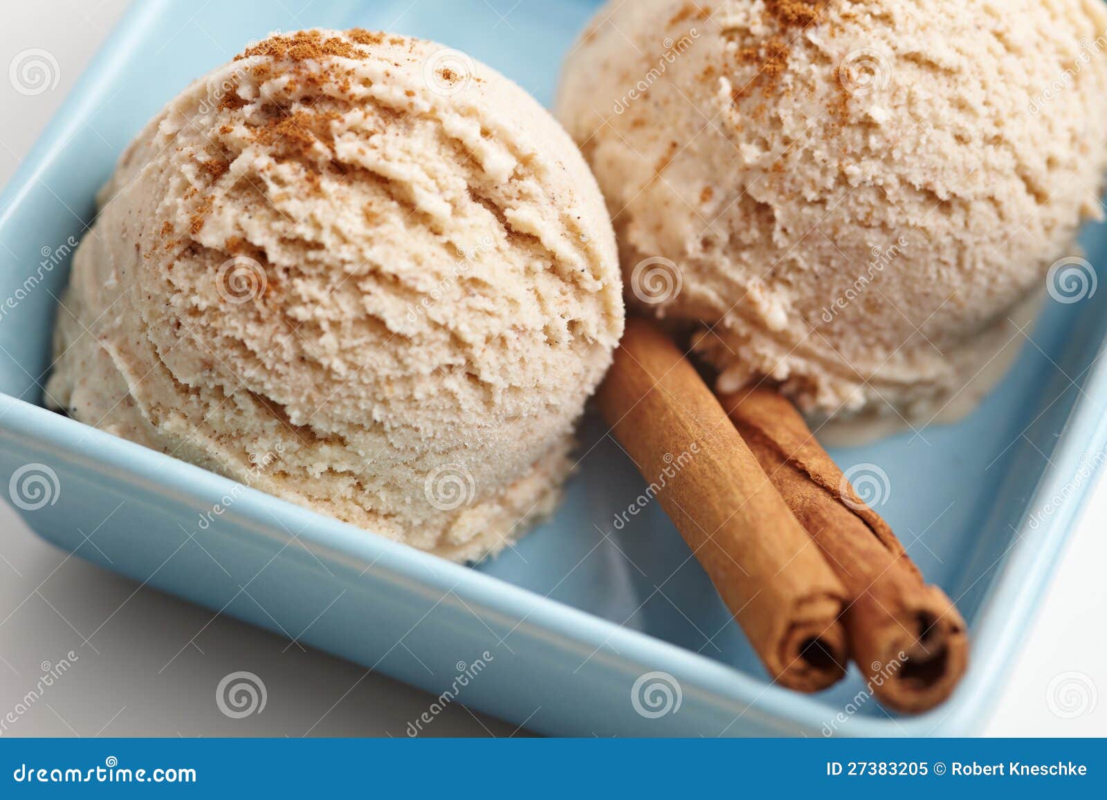 Homemade Cinnamon Ice Cream Stock Image Image of scoop, food 27383205