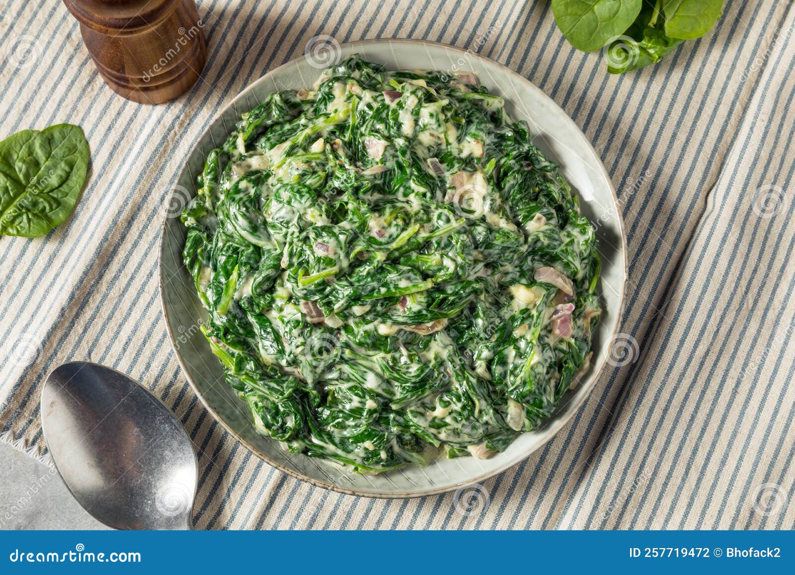 Homemade Creamed Spinach Side Dish Stock Photo - Image of cuisine