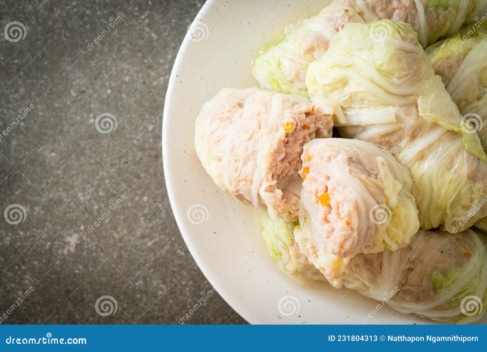 Minced Pork Wrapped in Chinese Cabbage or Steamed Cabbage Stuff Mince