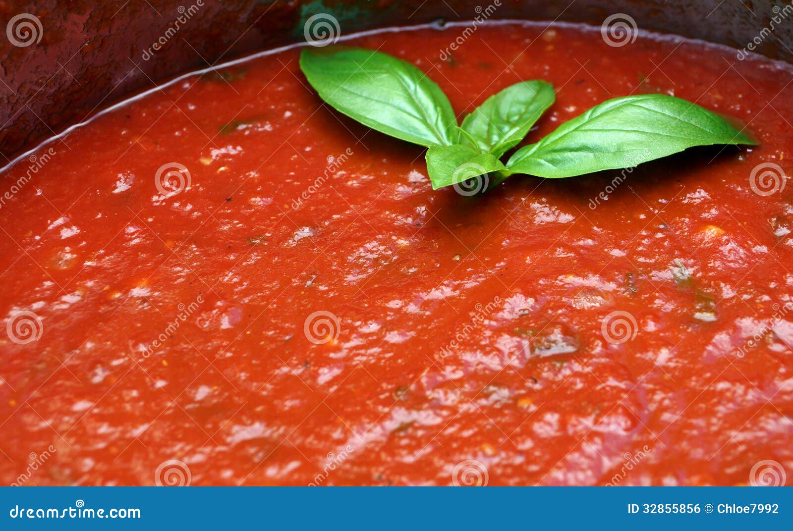 homemade tomato sauce