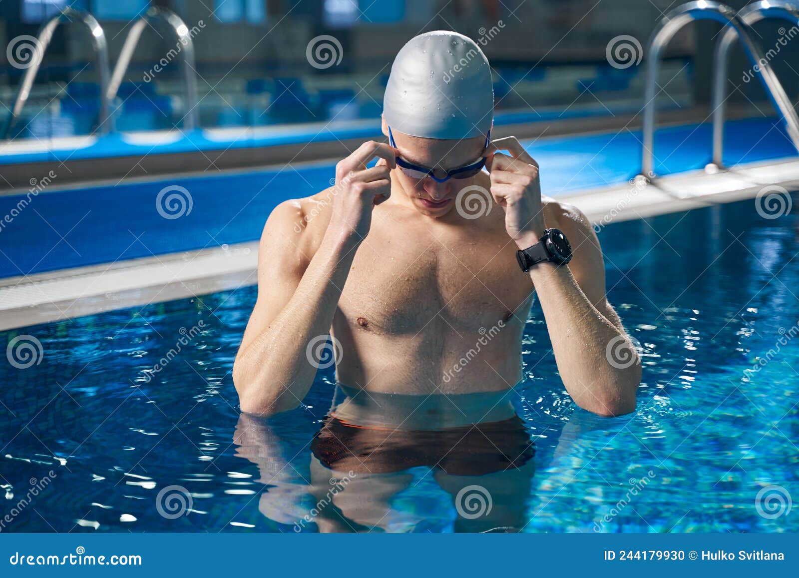 Bel Homme, Bonnet De Bain, Et, Lunettes Protectrices, à, Les, Piscine