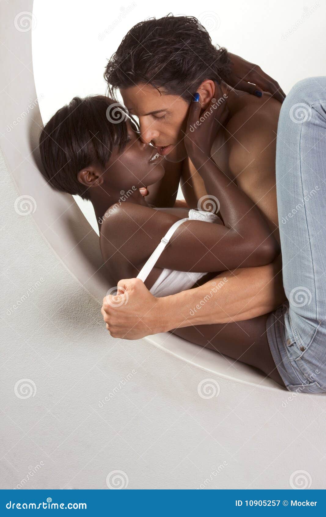 Naked Man And Woman Kissing 69